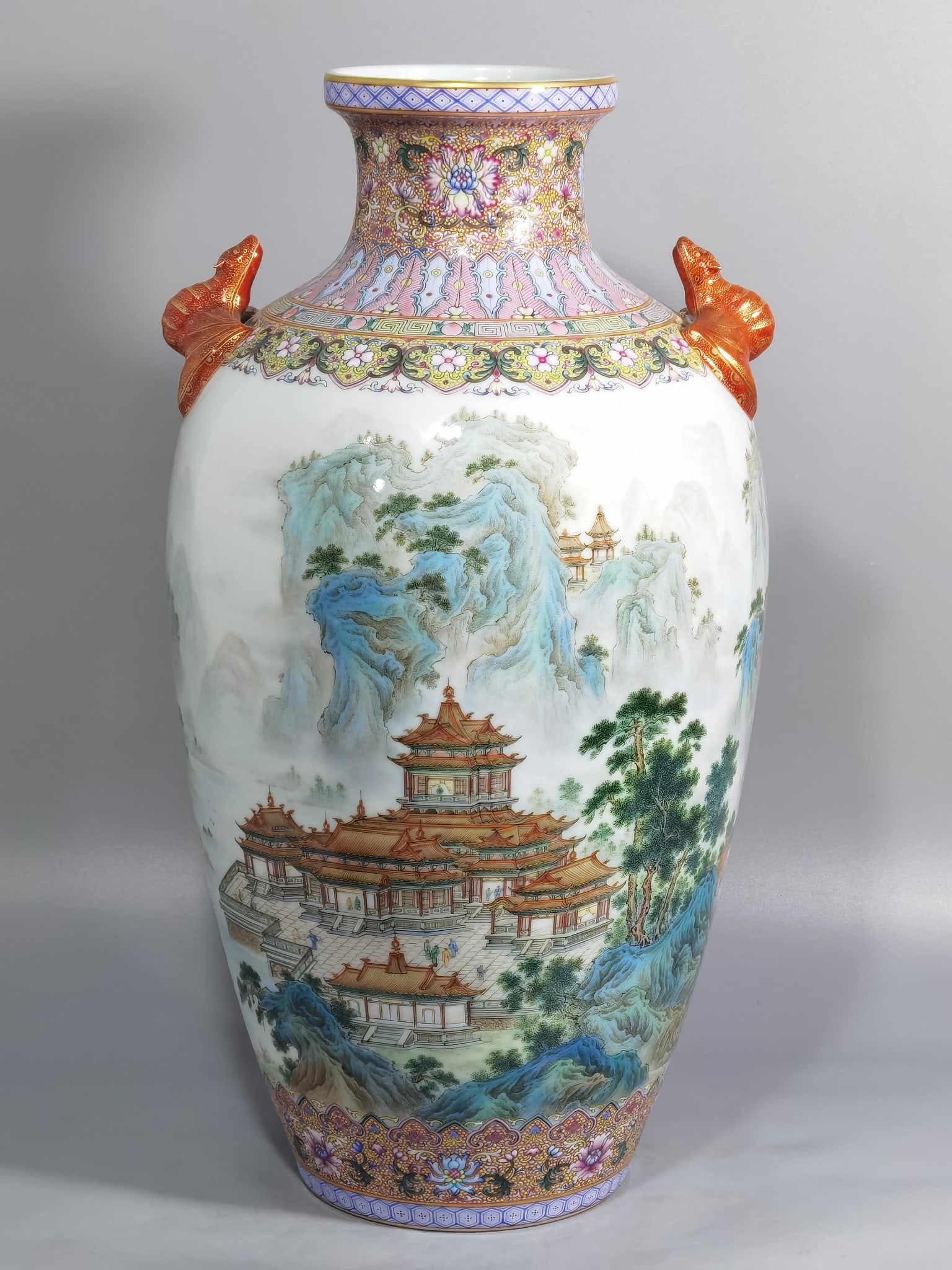 An Exquisite Chinese pastel landscape pavilion and pavilion amphorae: Size: Height 42 cm - Width 22.5 cm |Materials: Porcelain |Dynasty: Qing dynasty |Inscription: Qianlong Mark |Object: amphora
