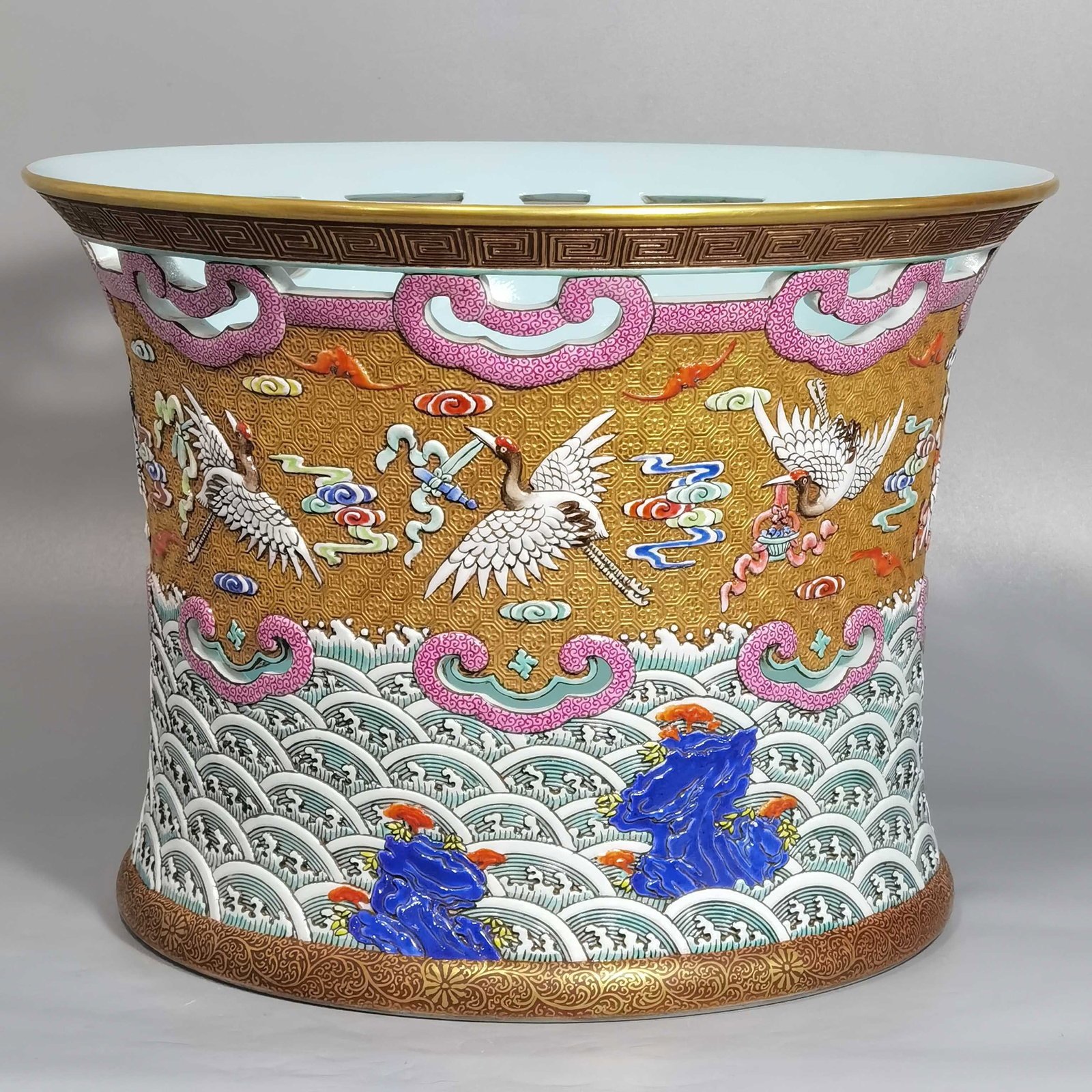 An Exquisite Chinese gold ground pastel sea water cloud and crane pattern hollow pen barrel: Size: Height 25.6 cm - Width 19 cm |Materials: Porcelain |Dynasty: Qing dynasty |Inscription: Qianlong Mark |Object: pen barrel
