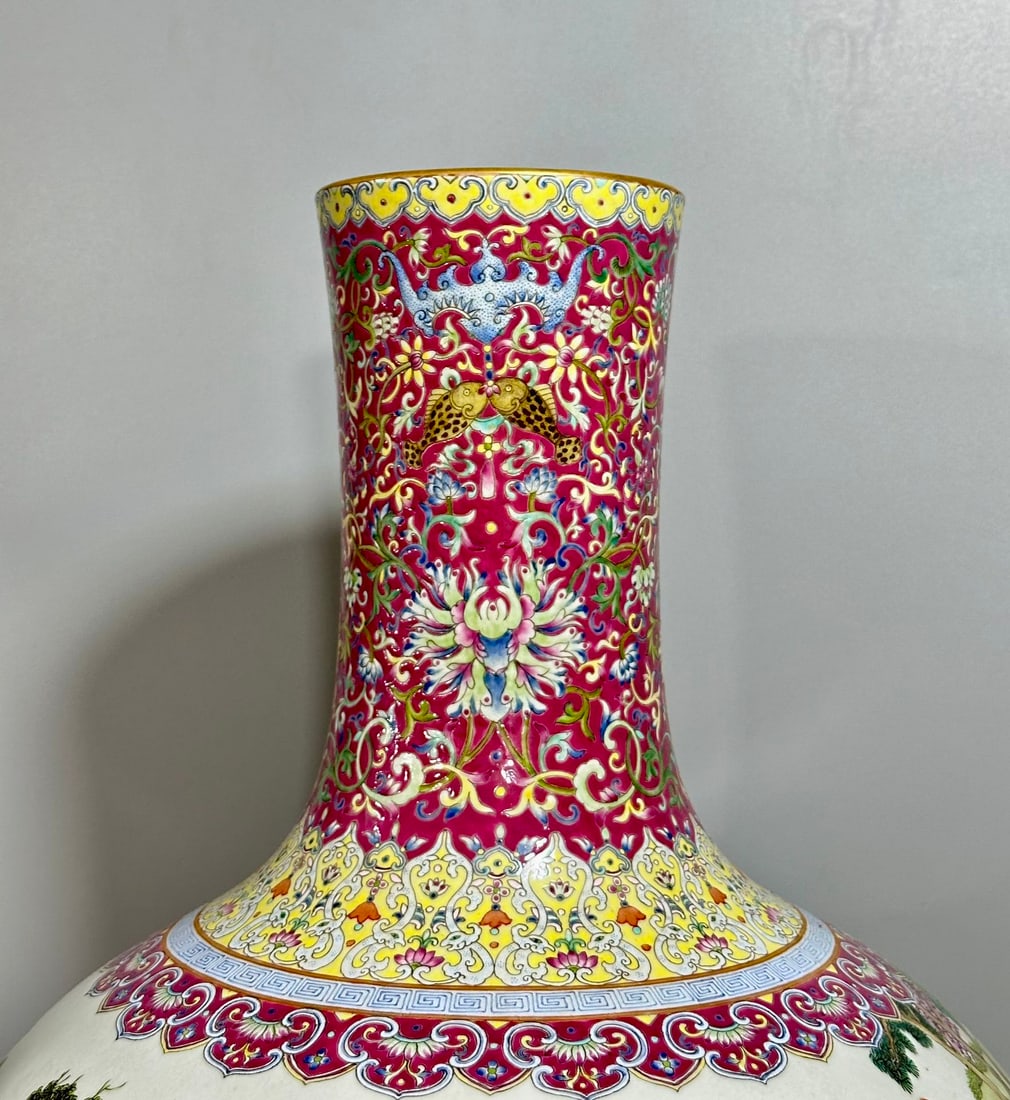 An Exquisite Chinese Yangcai celestial vase - 5