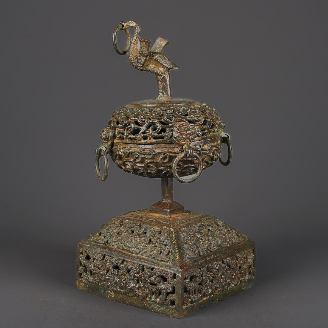 An Exquisite Chinese Bronze standing bird incense burner: Size: Height 28.5 cm - Width 14 cm |Materials: Bronze |Dynasty: Han dynasty |Attribution: 1st to 3rd-C |Object: Bell