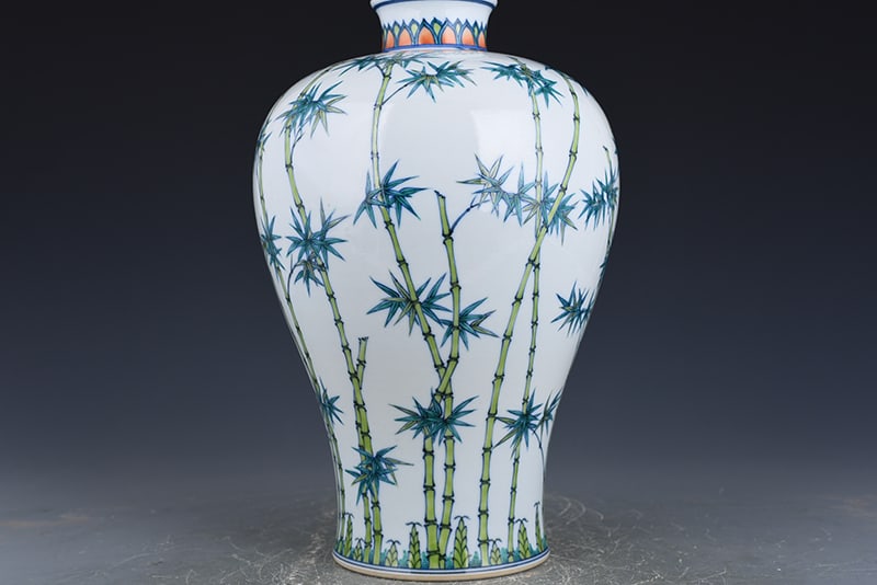 An Exquisite Chinese Doucai Bamboo Pattern Plum Vase - 5