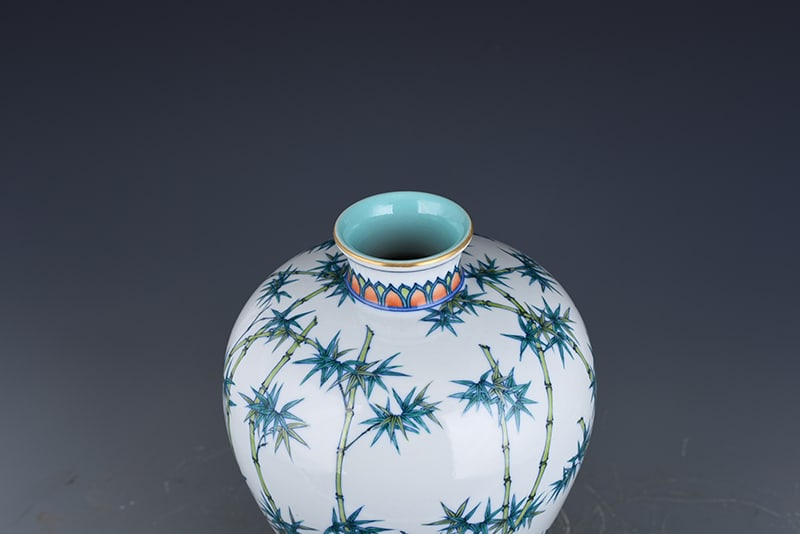 An Exquisite Chinese Doucai Bamboo Pattern Plum Vase - 7