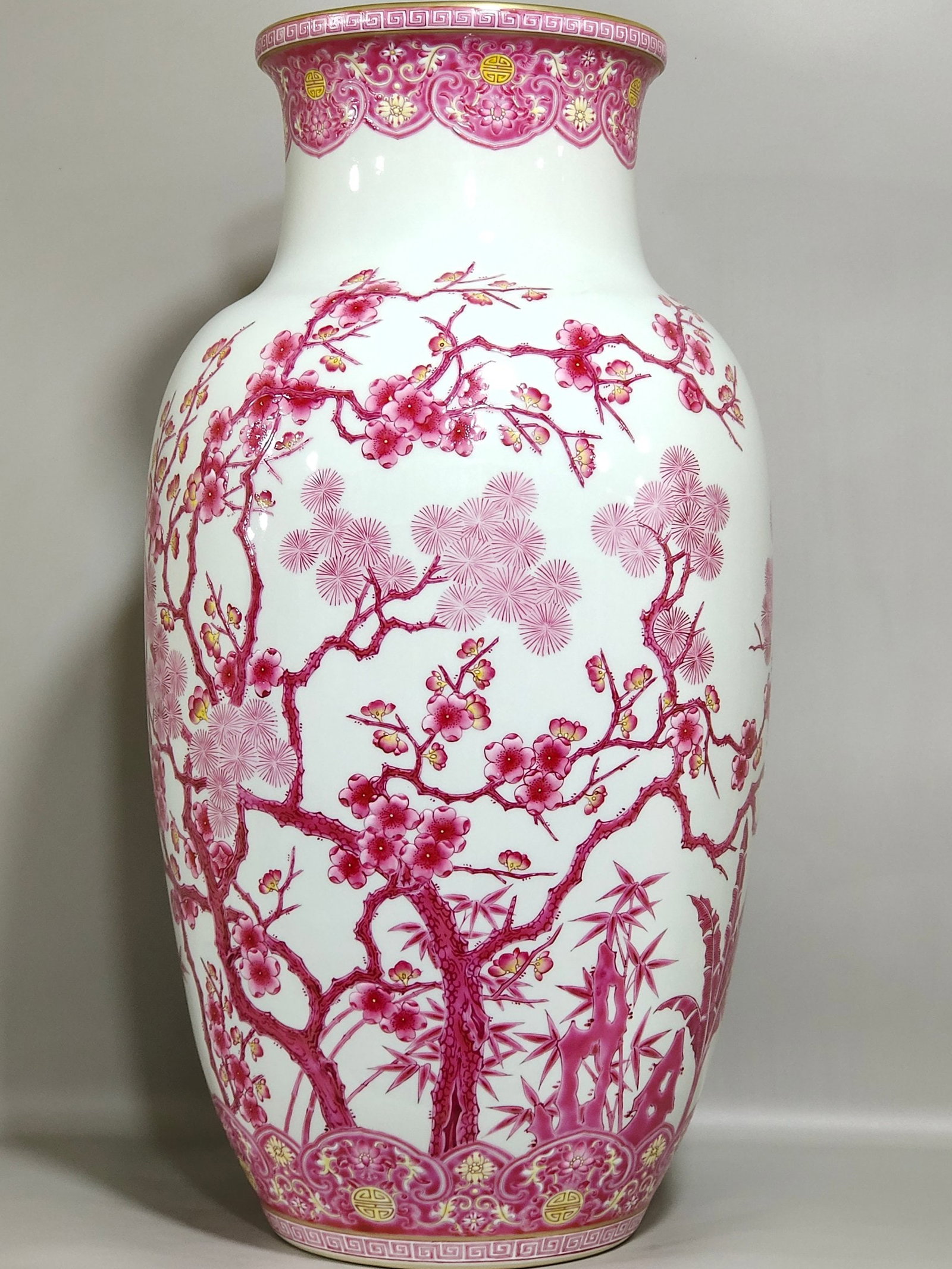 An Exquisite Chinese agate red Suihan Sanyou pine bamboo and plum vase (1 of 9)