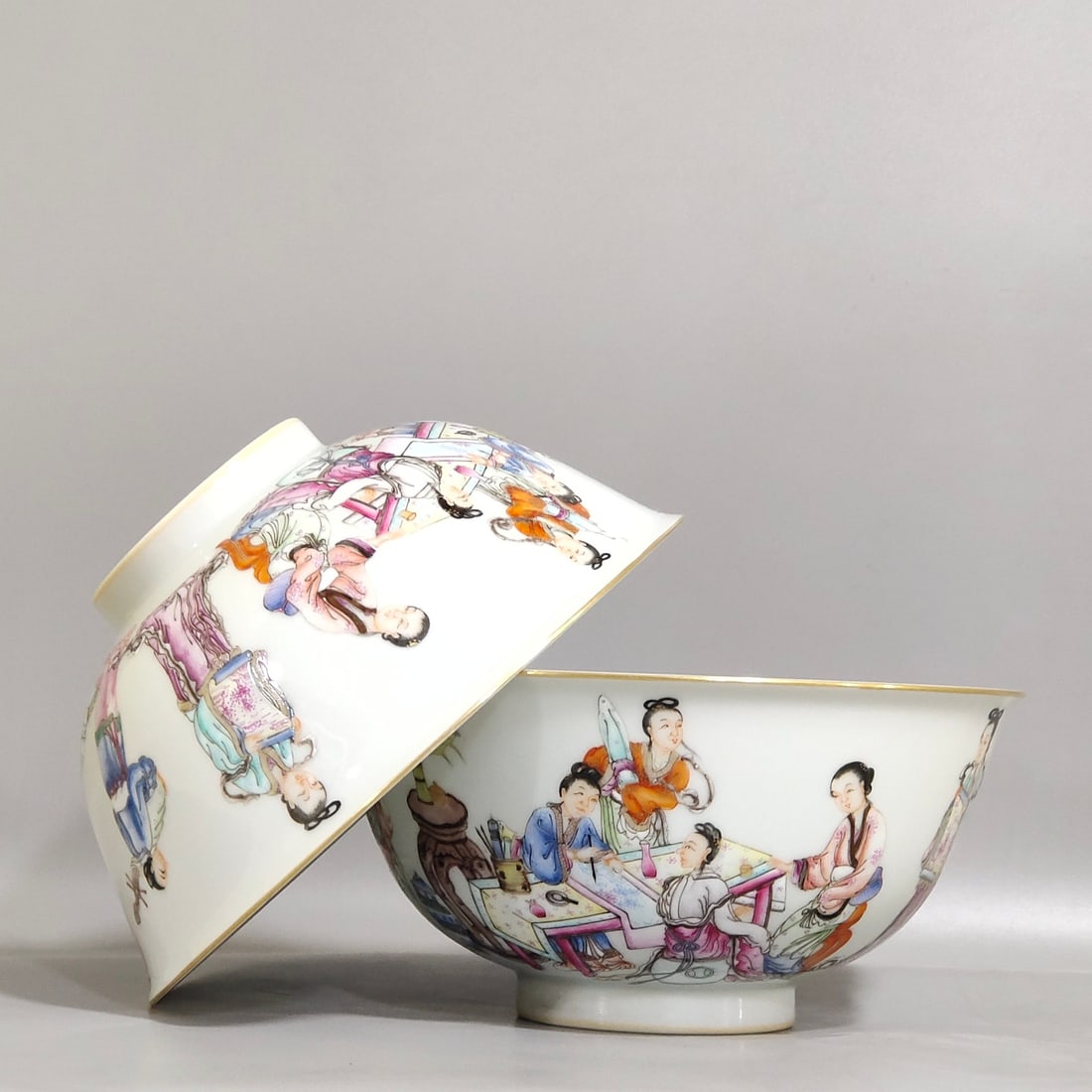 An Exquisite Chinese chess calligraphy painting and poetry bowl: Size: Width 15.3 cm - Height 7.3 cm |Materials: Porcelain |Dynasty: Qing dynasty |Inscription: Qianlong Mark |Object: bowl