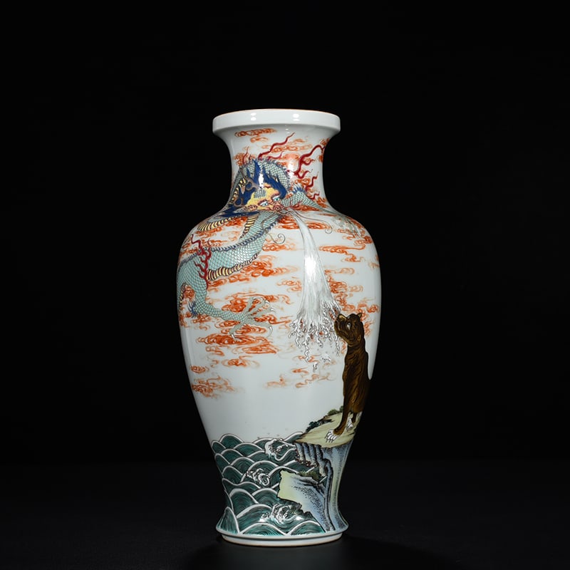 An Exquisite Chinese famille rose dragon and tiger fighting plate bottle: Size: Height 35.5 cm - Width 17 cm |Materials: Porcelain |Dynasty: Qing dynasty |Inscription: Yongzheng Mark |Object: bottle