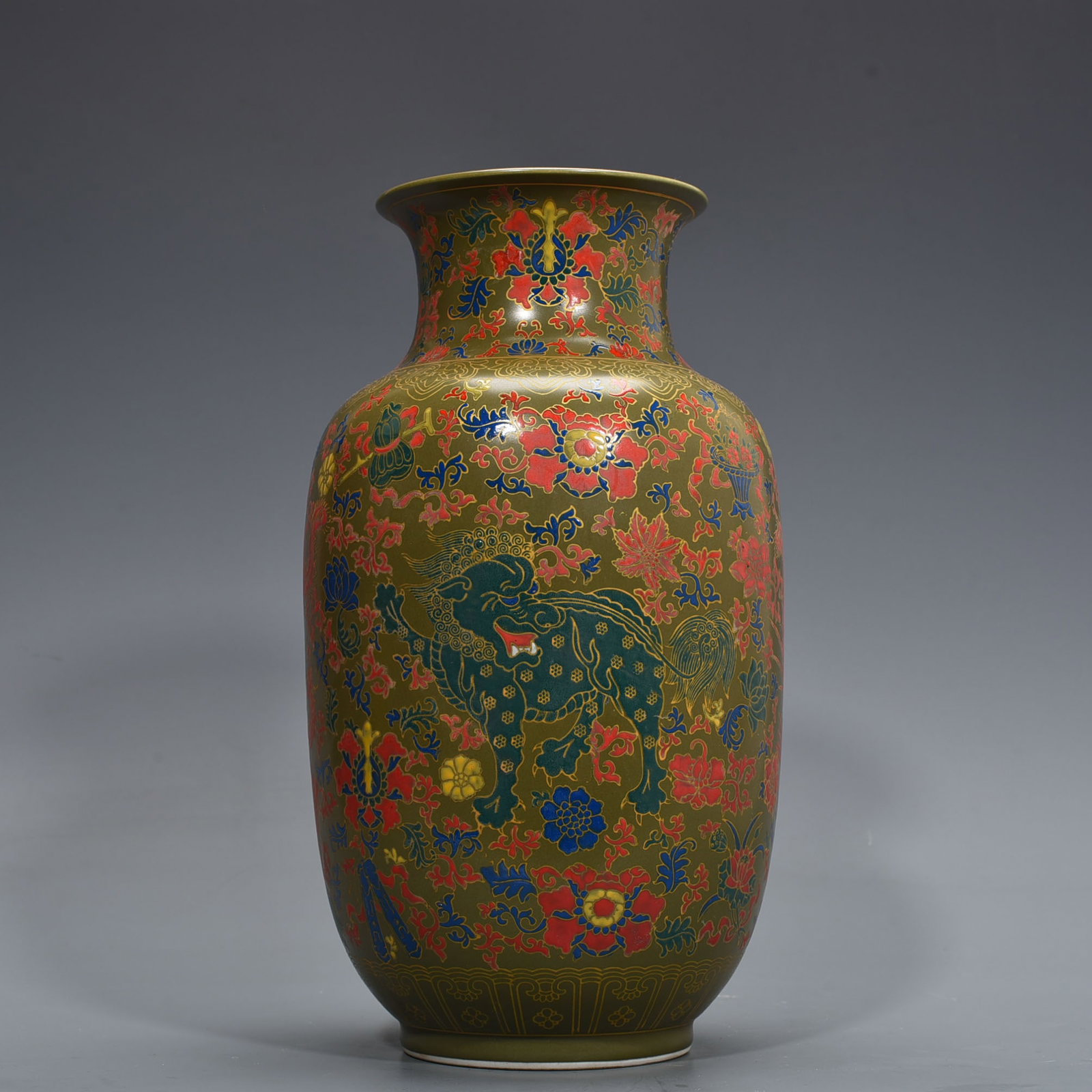 An Exquisite Chinese tea powder glaze lantern bottle: Size: Height 33 cm - Width 18 cm |Materials: Porcelain |Dynasty: Qing dynasty |Inscription: Yongzheng Mark |Object: bottle