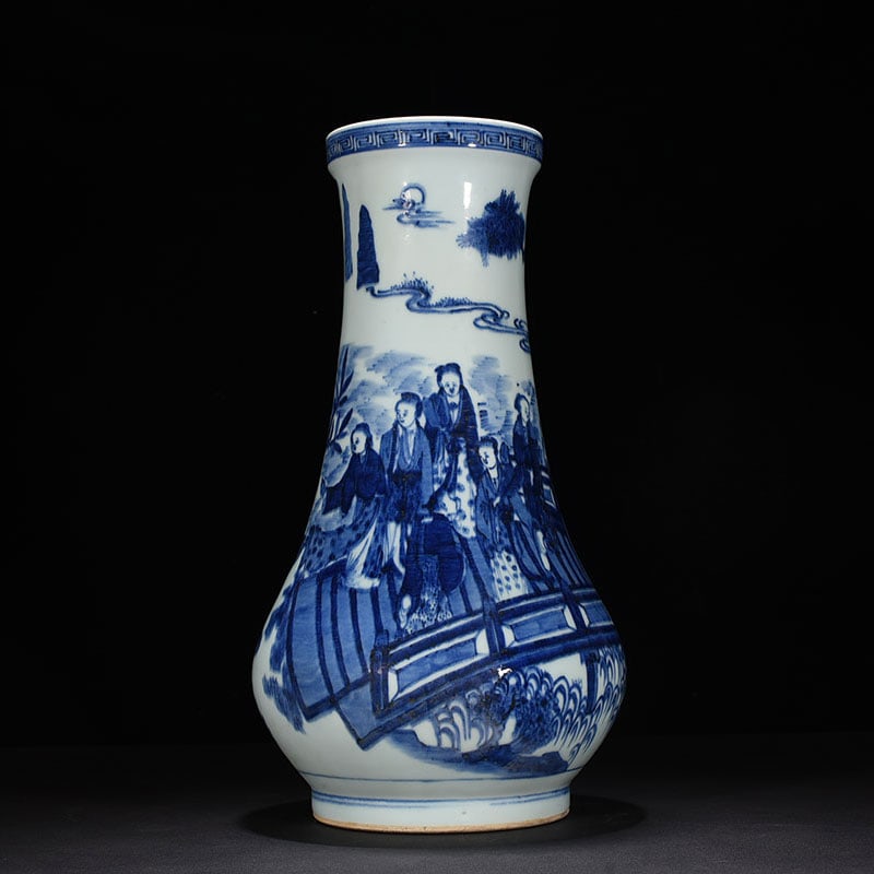 An Exquisite Chinese blue and white straight-neck vase: Size: Height 54 cm - Width 24 cm |Materials: Porcelain |Dynasty: Qing dynasty |Inscription: Kangxi |Object: vase