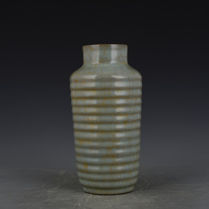 An Exquisite Chinese Official Kiln Dazzling Pattern Threaded Vase: Size: Height 25 cm - Widthh 12 cm Materials: Porcelain Dynasty: Song dynasty Attribution: 10th-c Period Object: vase