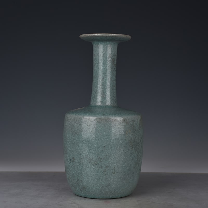 An Exquisite Chinese Ru kiln azure glaze plate mouth bottle: Size: Height 26 cm - Widthh 12 cm Materials: Porcelain Dynasty: Song dynasty Attribution: 10th-c Period Object: bottle