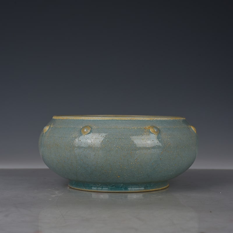 An Exquisite Chinese Ru kiln azure glaze drum nail washer: Size: Height 9 cm - Widthh 18 cm Materials: Porcelain Dynasty: Song dynasty Attribution: 10th-c Period Object: washer