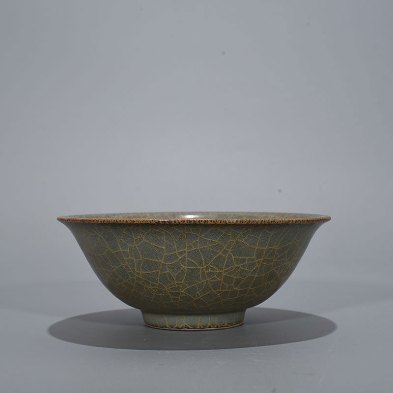 An Exquisite Chinese Longquan official kiln bowl: Size: Height 6.5 cm - Widthh 17 cm Materials: Porcelain Dynasty: Song dynasty Attribution: 10th-c Period Object: bowl