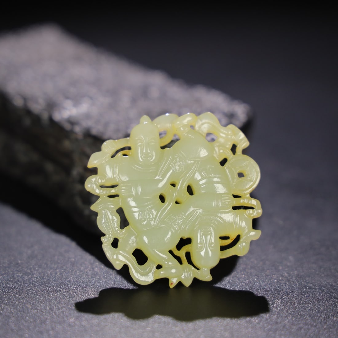 An Exquisite Chinese Natural Jade Carved pendant: Size: Width 6.5 cm - Height 5 cm Materials: Jade Dynasty: Qing dynasty Attribution: Qianlong Period Object: pendant