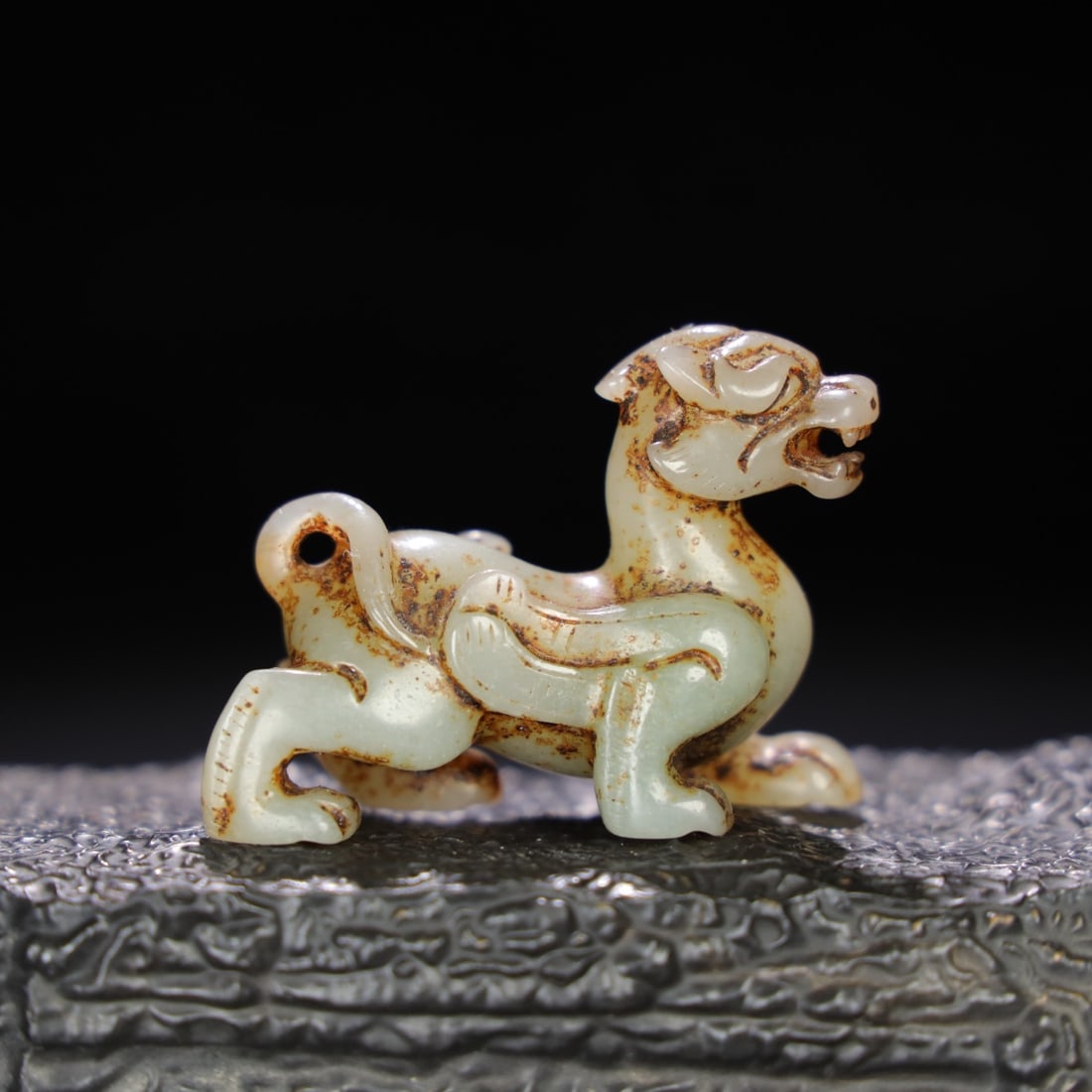 An Exquisite Chinese Natural Jade Carved animal handles: Size: Width 5.8 cm - Height 4.5 cm Materials: Jade Dynasty: Qing dynasty Attribution: Qianlong Period Object: animal handles