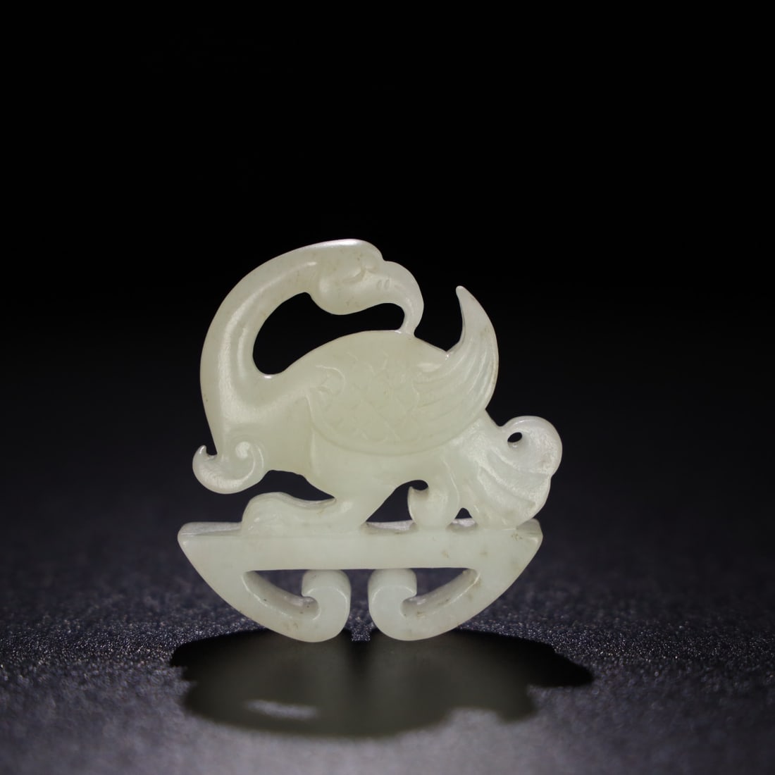 An Exquisite Chinese Natural Jade Carved bird handles: Size: Width 5.1 cm - Height 1.2 cm Materials: Jade Dynasty: Qing dynasty Attribution: Qianlong Period Object: bird handles.