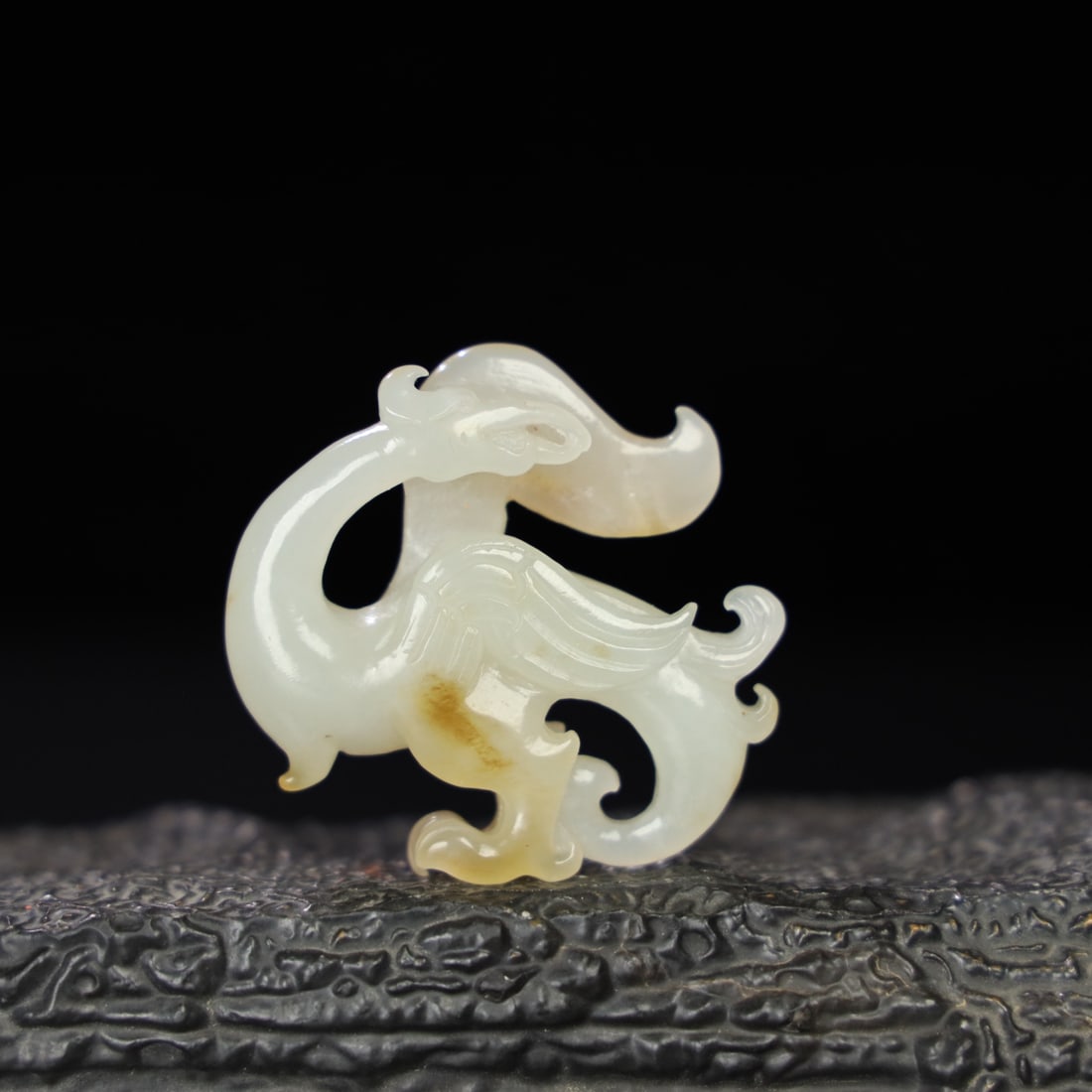 An Exquisite Chinese Natural Jade Carved bird handles: Size: Width 4.9 cm - Height 4.7 cm Materials: Jade Dynasty: Qing dynasty Attribution: Qianlong Period Object: bird handle