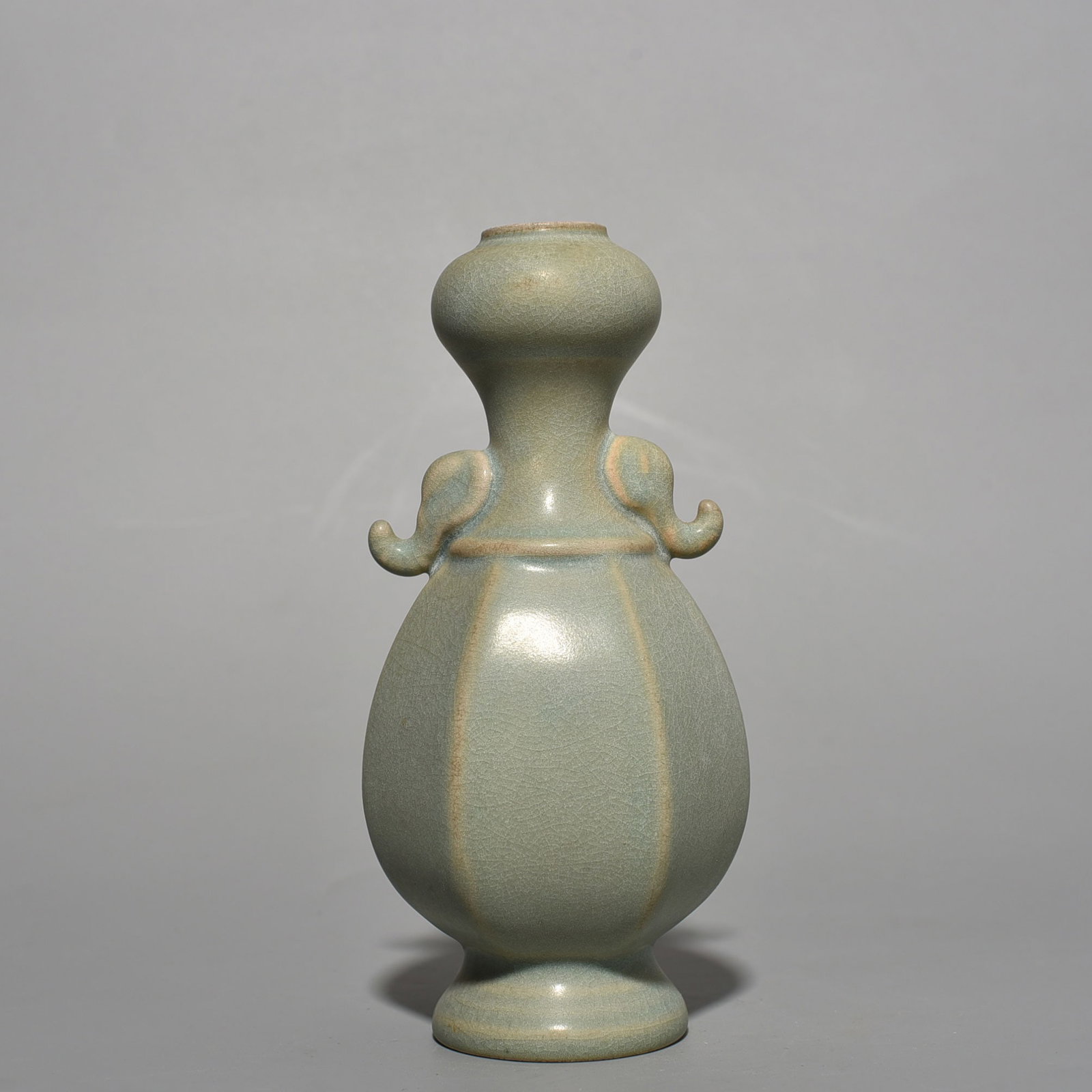 An Exquisite Chinese Chongning elephant ear garlic bottle: Size: Height 19 cm - Widthh 7 cm Materials: Porcelain Dynasty: Song Dynasty Attribution: 10th-C period Object: bottle