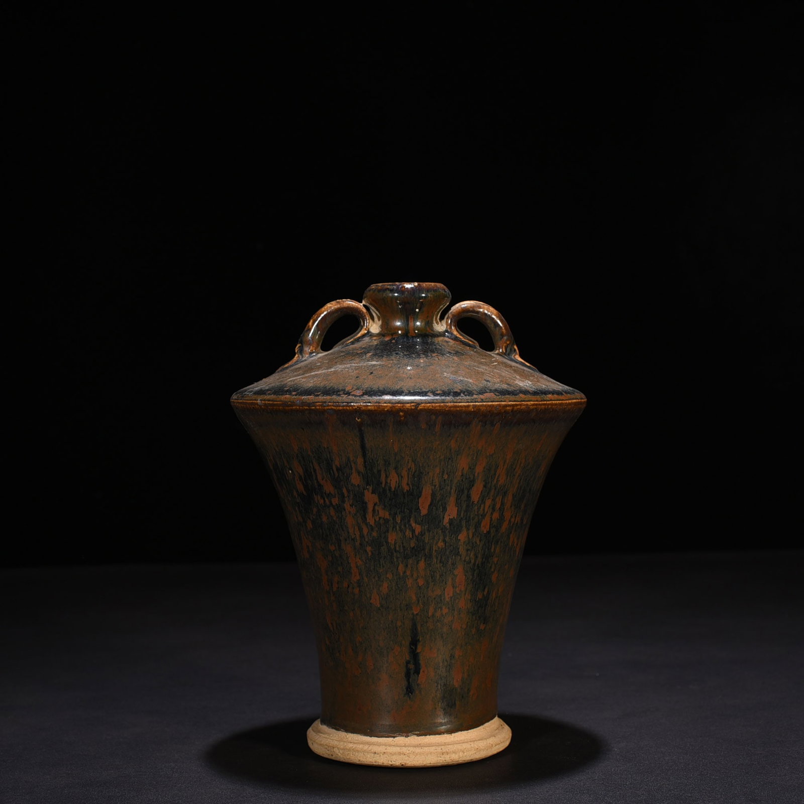 An Exquisite Chinese Cizhou kiln plum vase: Size: Height 21 cm - Widthh 15 cm Materials: Porcelain Dynasty: Song Dynasty Attribution: 10th-C period Object: vase