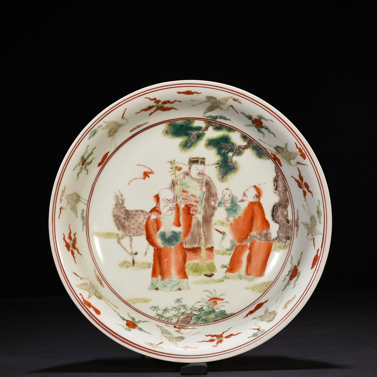 An Exquisite Chinese multi colored plate: Size: Height 6 cm - Widthh 30 cm Materials: Porcelain Dynasty: Ming Dynasty Attribution: Wanli Mark Object: plate
