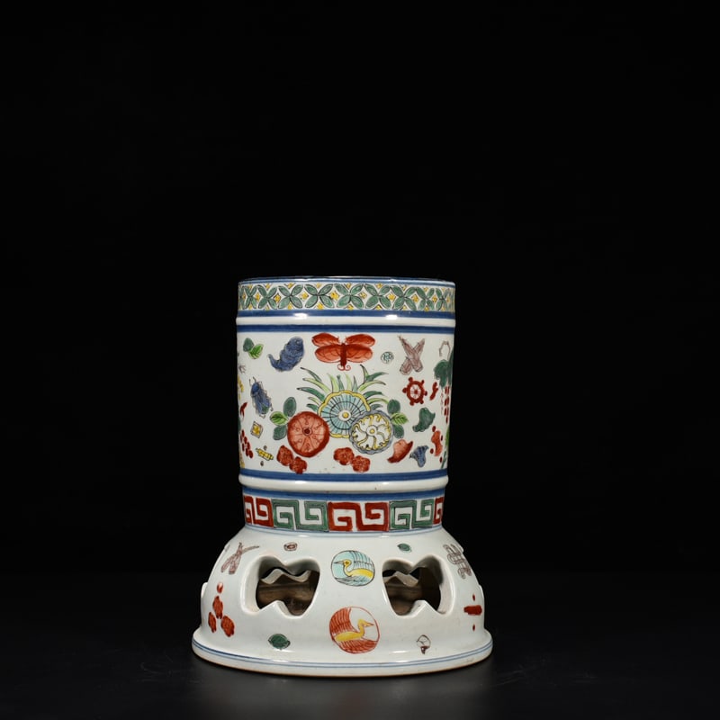 An Exquisite Chinese colorful leather ball pattern chip stick incense: Size: Height 23 cm - Widthh 16 cm Materials: Porcelain Dynasty: Ming Dynasty Attribution: Wanli Mark Object: incense stick