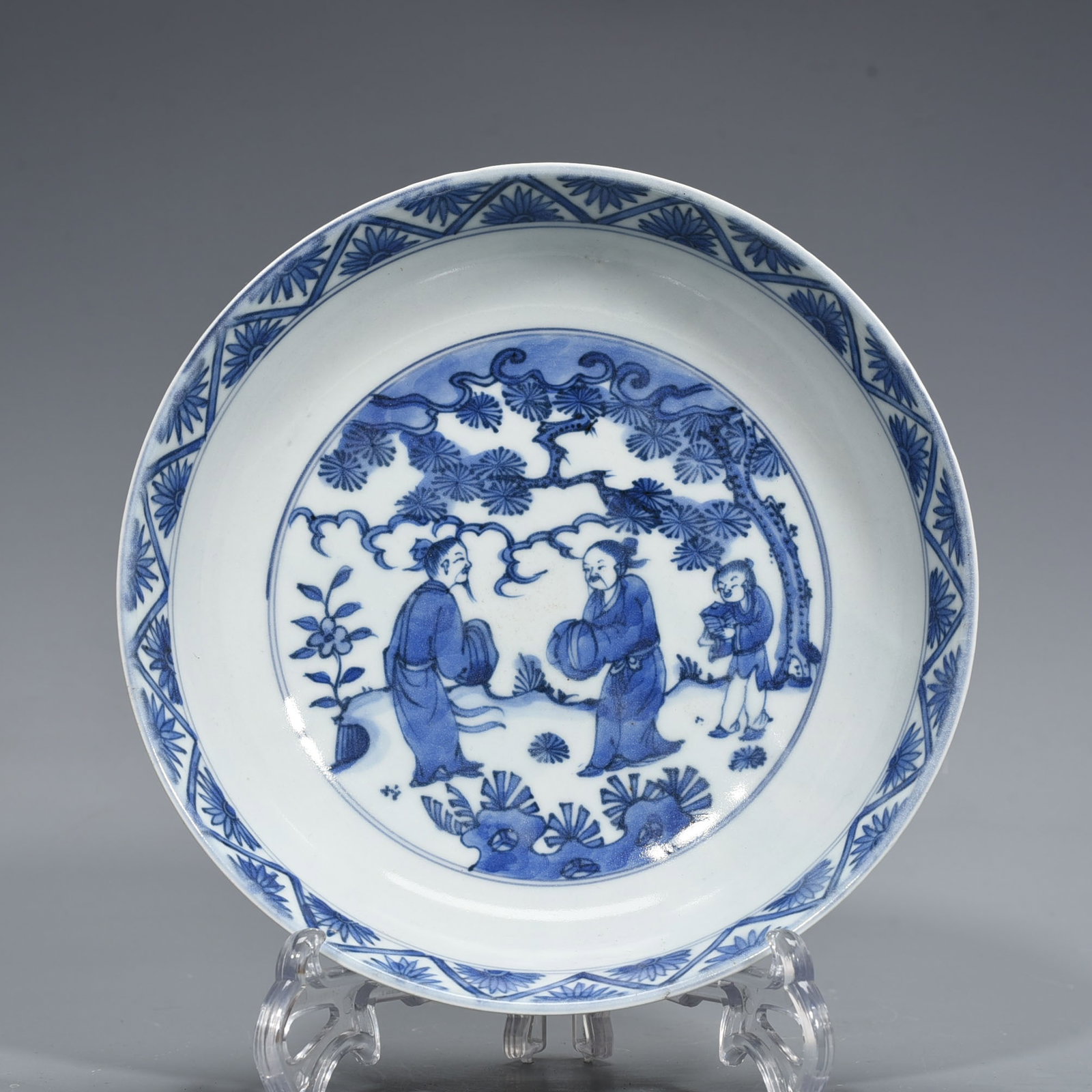 An Exquisite Chinese blue and White Character Pattern Disk: Size: Height 6.5 cm - Widthh 21.5 cm Materials: Porcelain Dynasty: Ming Dynasty Attribution: Wanli Mark Object: disk