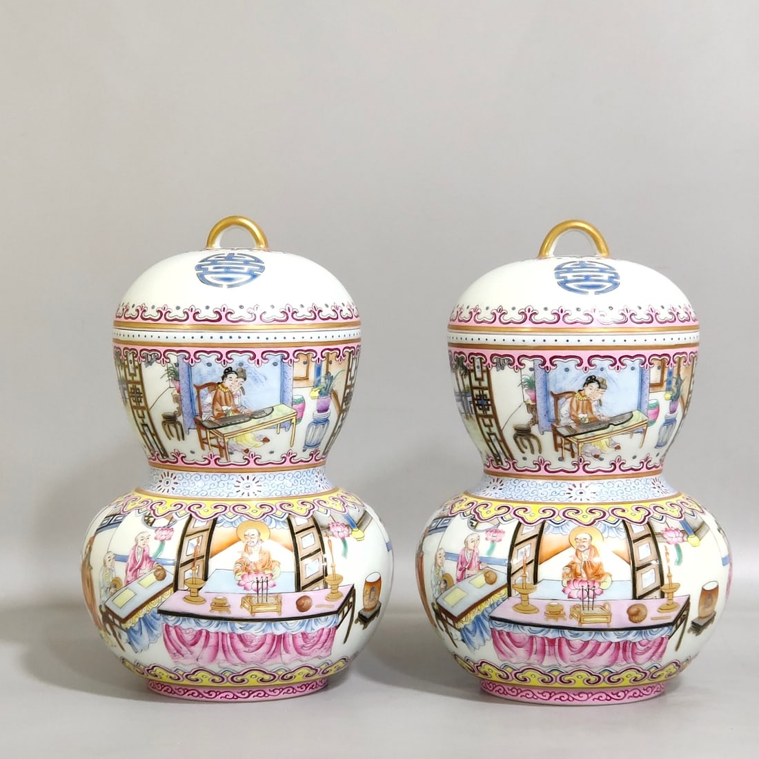 An Exquisite Chinese character story warm wine pot: Size: Height 16 cm - Width 10.5 cm Materials: Porcelain Dynasty: Qing dynasty Inscription: Qianlong Mark Object: pot