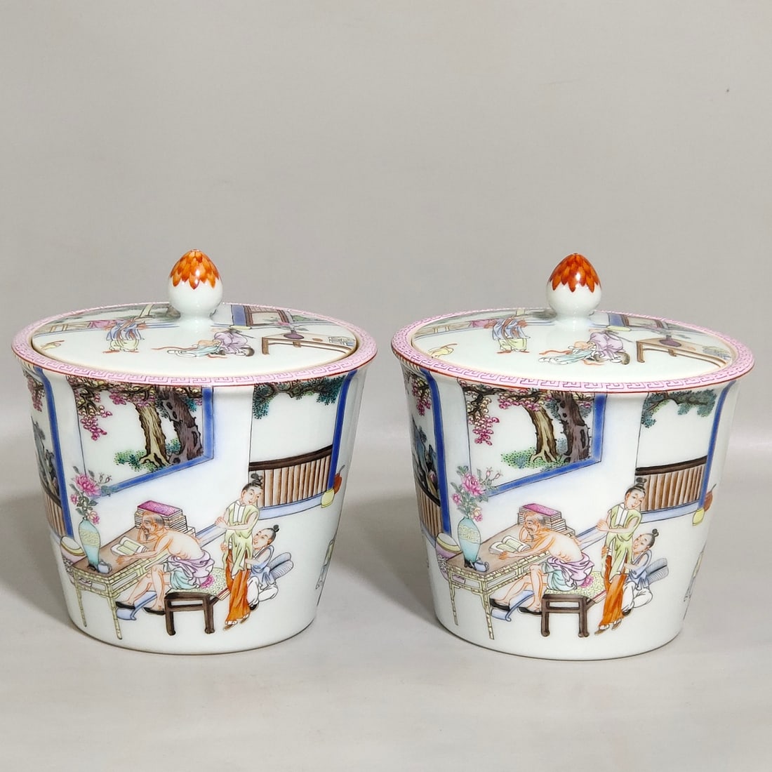 An Exquisite Chinese character story jar: Size: Height 10.7 cm - Width 10.3 cm Materials: Porcelain Dynasty: Qing dynasty Inscription: Qianlong Mark Object: jar