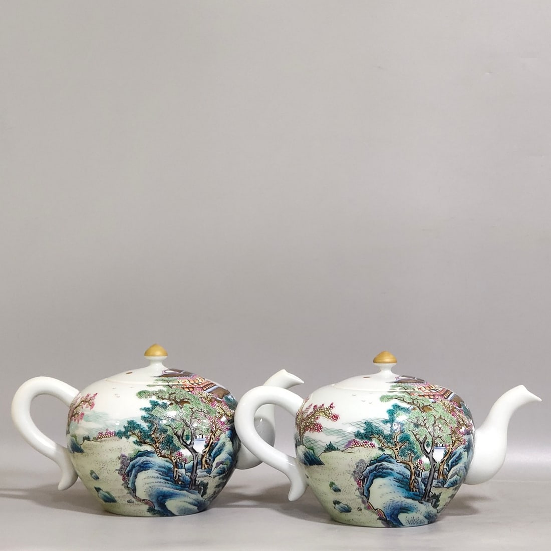An Exquisite Chinese character story teapot (1 of 9)