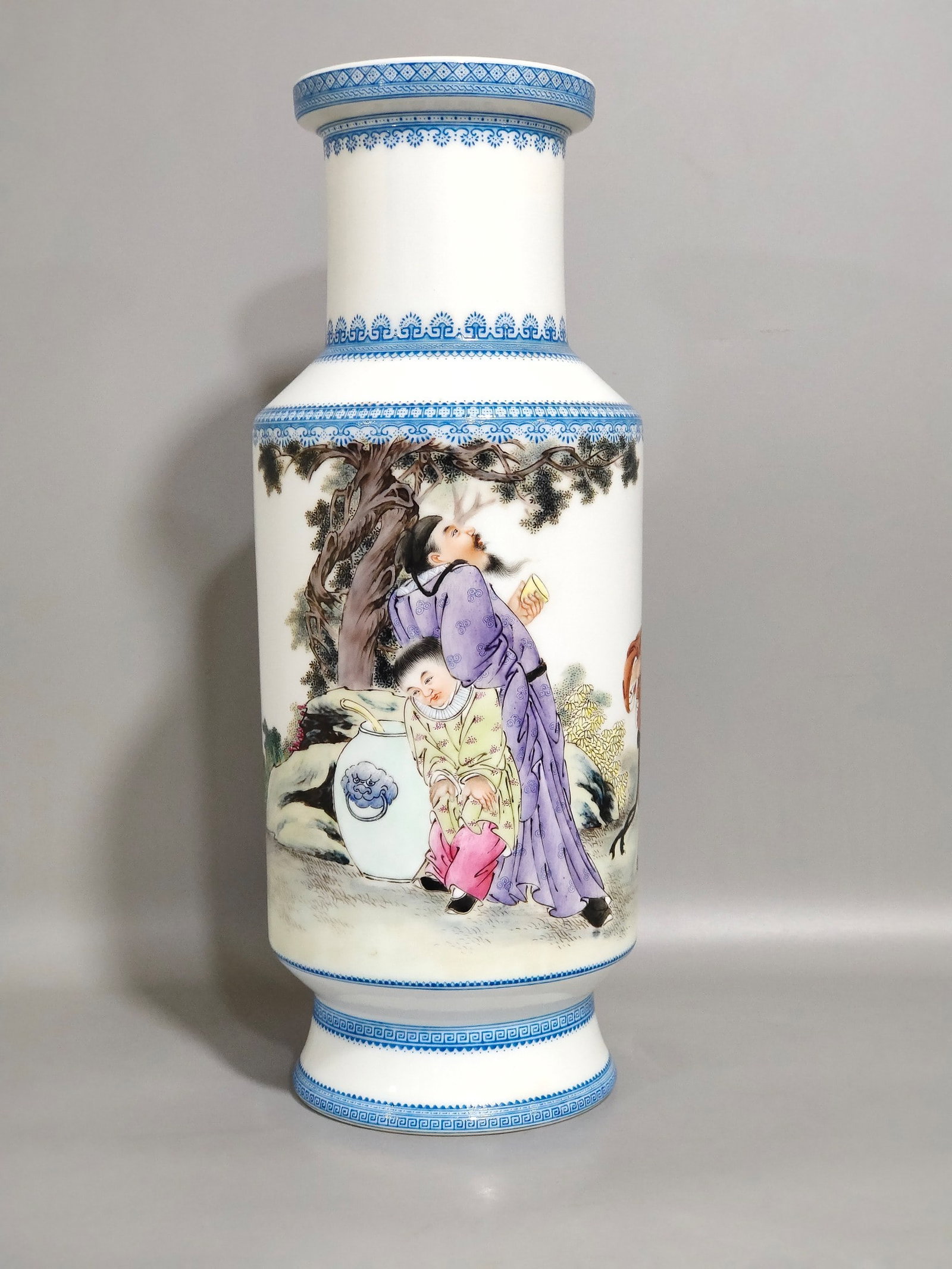 An Exquisite Chinese figure enamel Li Bai drunken stick vase: Size: Height 30.5 cm - Width 12 cm Materials: Porcelain Dynasty: Qing dynasty Inscription: Qianlong Mark Object: vase