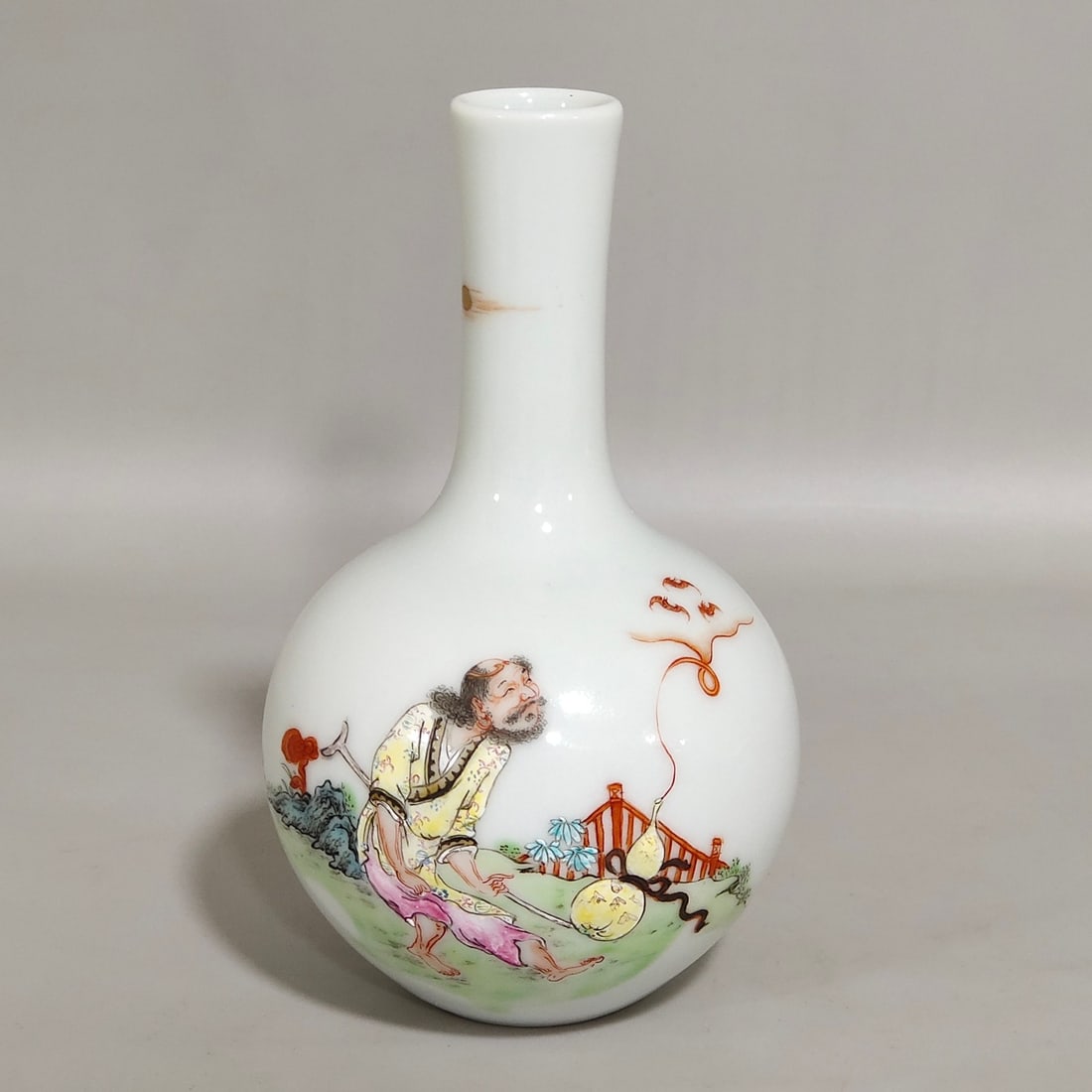 An Exquisite Chinese A small celestial sphere vase: Size: Height 10.9 cm - Width 6 cm Materials: Porcelain Dynasty: Qing dynasty Inscription: Qianlong Mark Object: vase