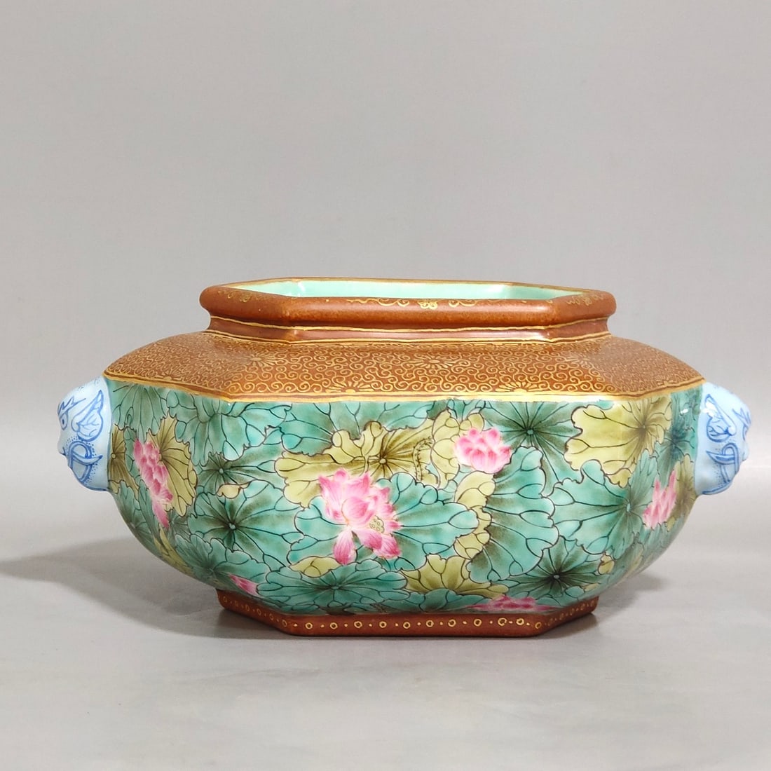 An Exquisite Chinese six-sided double-eared lotus wash: Size: Width 13.5 cm - Height 6.8 cm Materials: Porcelain Dynasty: Qing dynasty Inscription: Qianlong Mark Object: wash