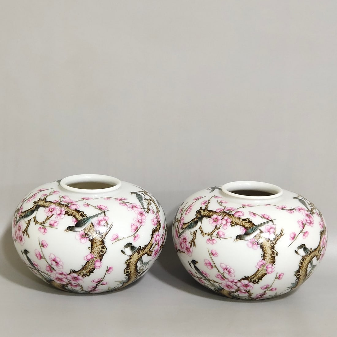 An Exquisite Chinese's Twelve Happinesses a water bowl: Size: Width 8.5 cm - Height 6 cm Materials: Porcelain Dynasty: Qing dynasty Inscription: Qianlong Mark Object: bowl