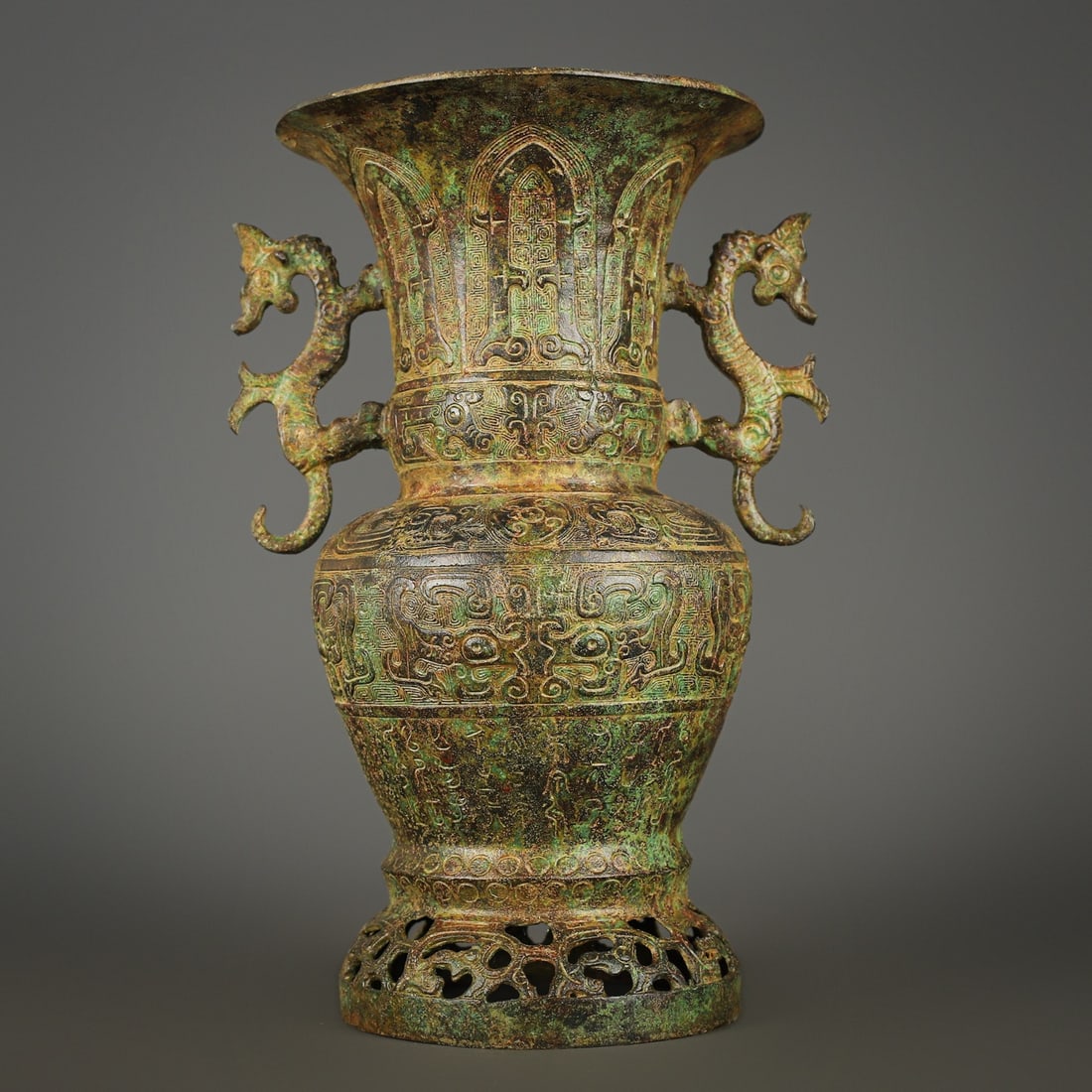 An Exquisite Chinese Bronze animal faced double dragon statue: Size: Height 29 cm - Width 20 cm Materials: Bronze Dynasty: zhou dynasty Attribution: 700-BC Object: Bell