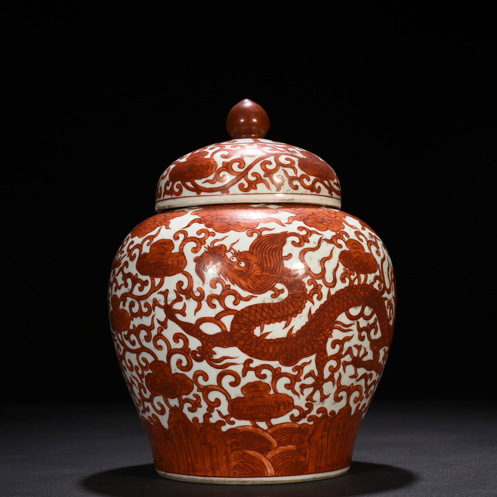 An Exquisite Chinese alum red jar: Size: Height 27 cm - Widthh 18 cm Materials: Porcelain Dynasty: Ming Dynasty Attribution: Jiajing Mark Object: jar