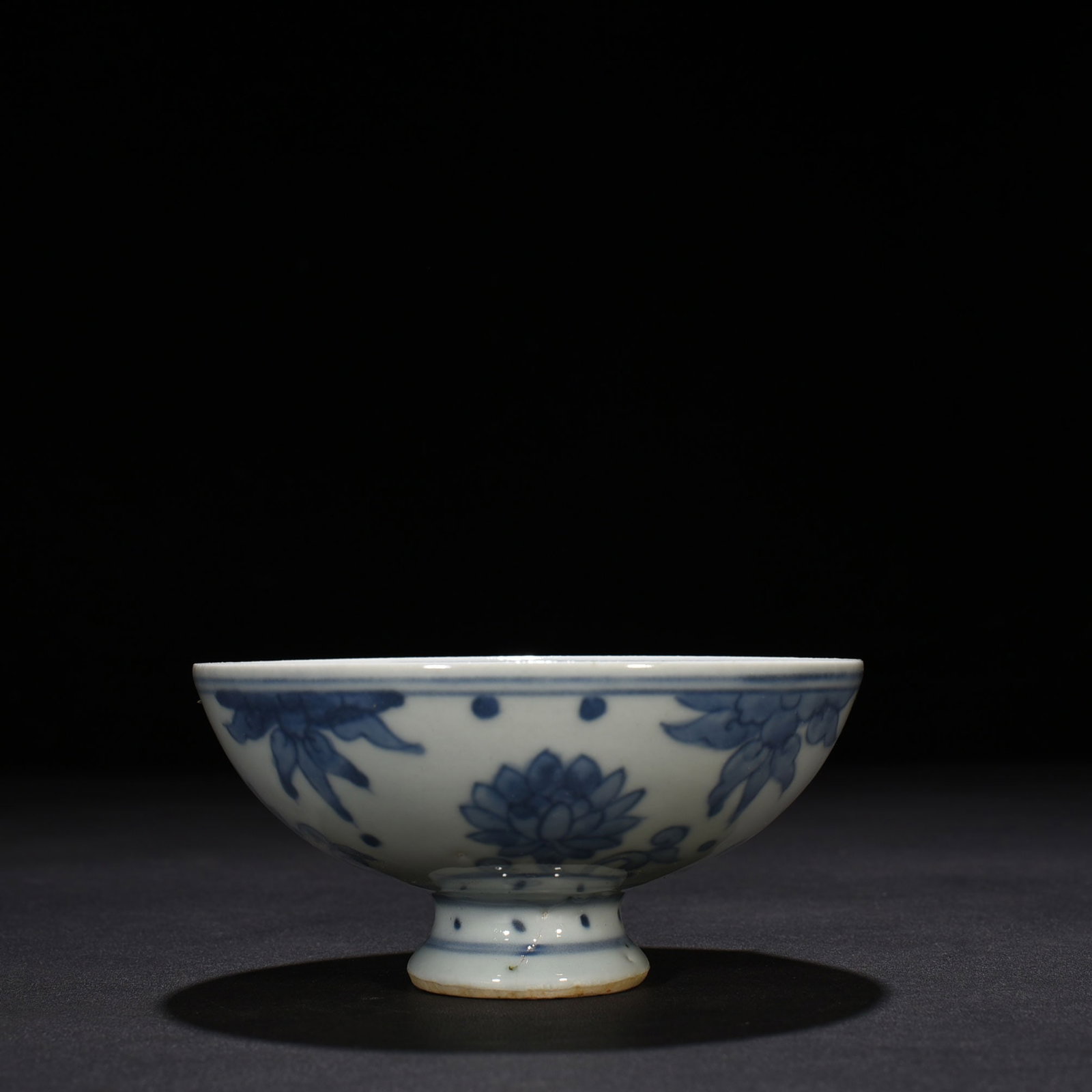 An Exquisite Chinese blue and white bowl: Size: Height 6 cm - Widthh 12 cm Materials: Porcelain Dynasty: Ming Dynasty Attribution: Jiajing Mark Object: bowl