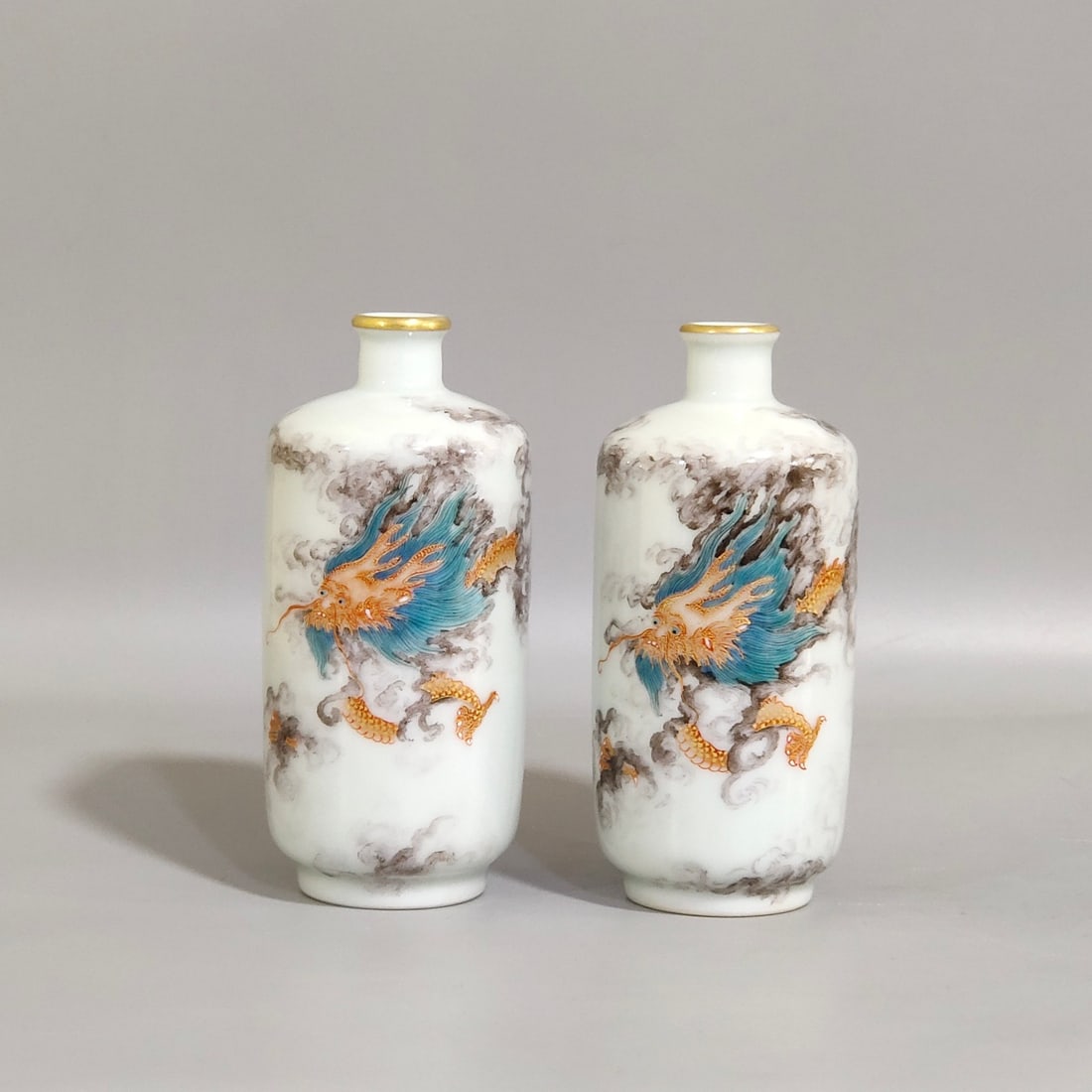 An Exquisite Chinese ink color dragon pattern snuff bottle: Size: Height 8.5 cm - Width 4 cm Materials: Porcelain Dynasty: Qing dynasty Inscription: Qianlong Mark Object: bottle