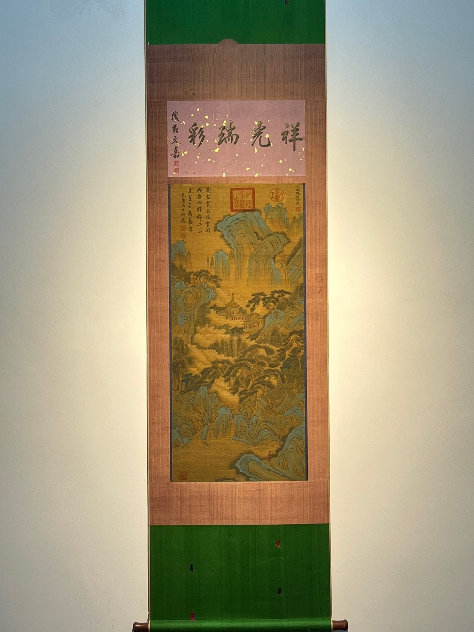 Chinese scroll painting Zhao Boju: Size: Height 122 cm - Width 44 cm Materials: Silk and Paper Dynasty: Song Dynasty Inscription: Zhao Boju Object: Scroll Zhao Boju's exquisite three foot silk landscape painting, Zhao Boju (around 1120