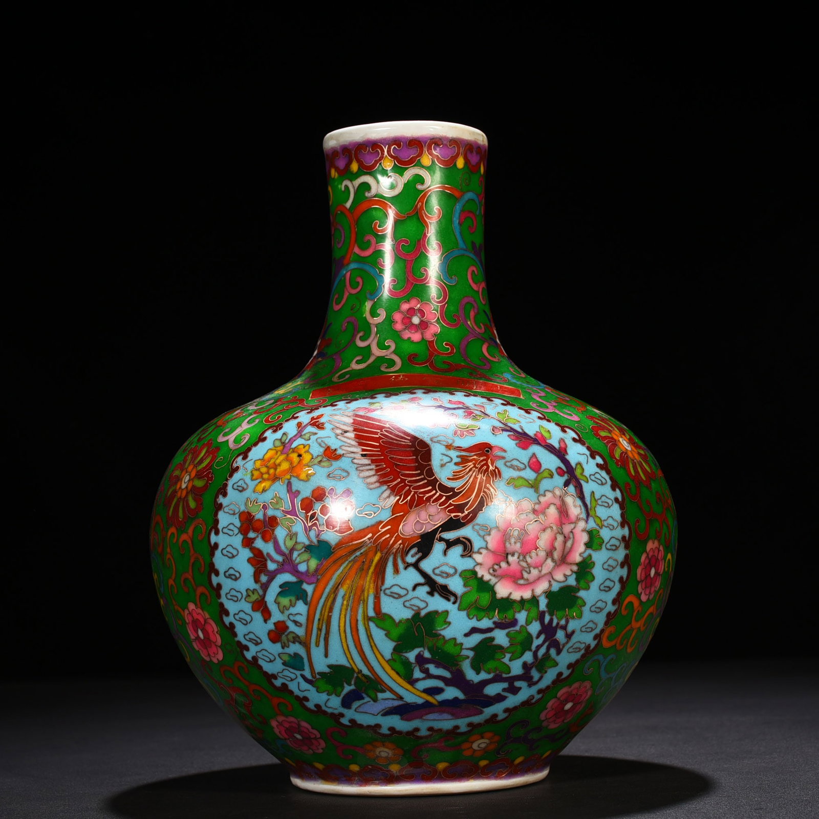 An Exquisite Chinese green ground celestial vase: Size: Height 29 cm - Widthh 22 cm Materials: Porcelain Dynasty: Ming Dynasty Attribution: Xuande Mark Object: vase