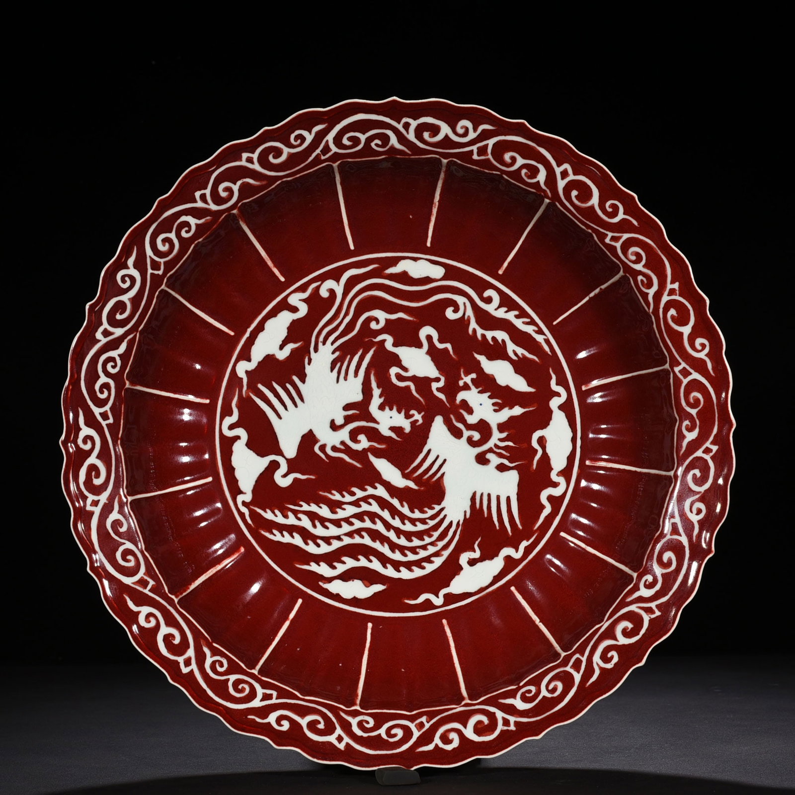 An Exquisite Chinese red glaze rhombus edge folding plate: Size: Height 7 cm - Widthh 43 cm Materials: Porcelain Dynasty: Ming Dynasty Attribution: Xuande Mark Object: plate
