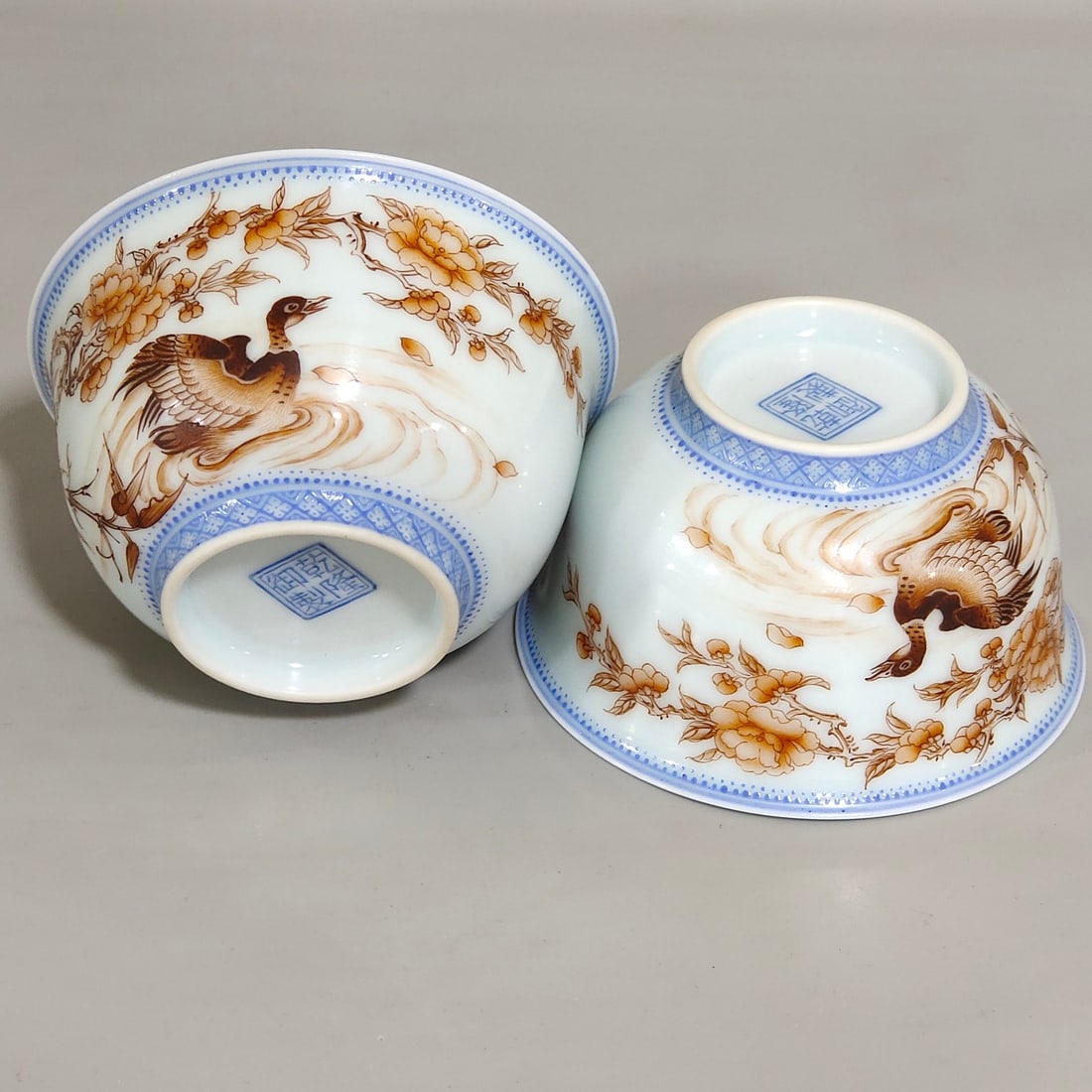 An Exquisite Chinese ink-colored green-edged Chunjiang Plumbing Duck Prophet's Poetic Cup: Size: Width 8.1 cm - Height 4.5 cm Materials: Porcelain Dynasty: Qing dynasty Inscription: Qianlong Mark Object: cup