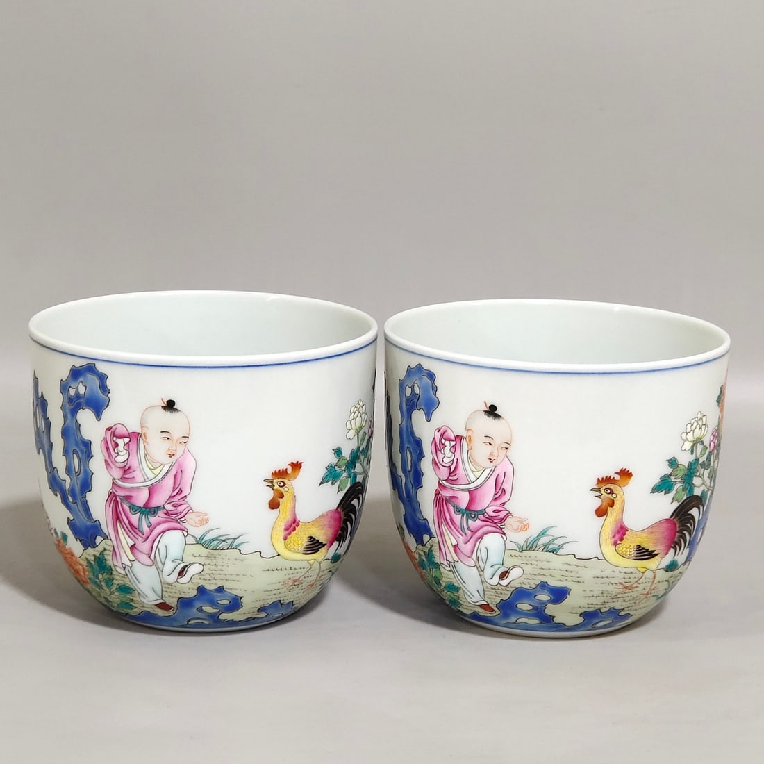 An Exquisite Chinese imperial poem chicken cup: Size: Width 8.4 cm - Height 7.1 cm Materials: Porcelain Dynasty: Qing dynasty Inscription: Qianlong Mark Object: cup