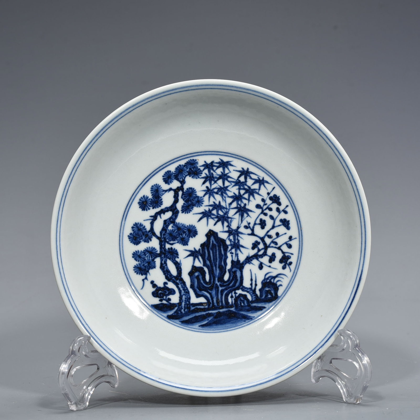 An Exquisite Chinese Red Glaze blue and White Pine BambooAnd Plum Plate: Size: Height 4 cm - Widthh 20 cm Materials: Porcelain Dynasty: Ming Dynasty Attribution: Xuande Mark Object: plate