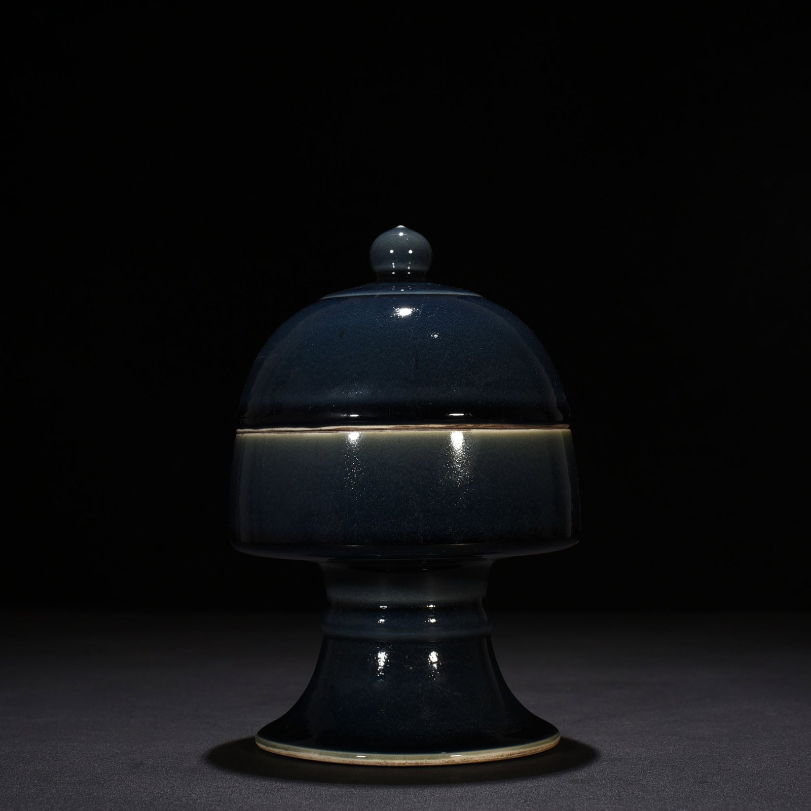 An Exquisite Chinese Festival Blue Glaze Pot (1 of 8)