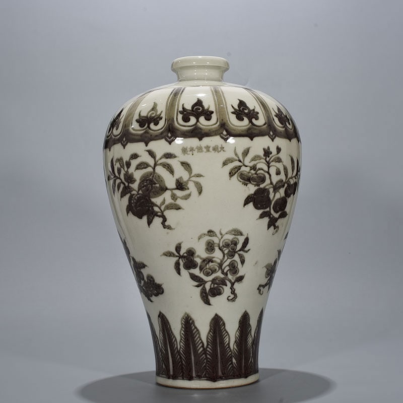 An Exquisite Chinese underglaze red plum vase: Size: Height 46 cm - Widthh 23 cm Materials: Porcelain Dynasty: Ming Dynasty Attribution: Xuande Mark Object: vase