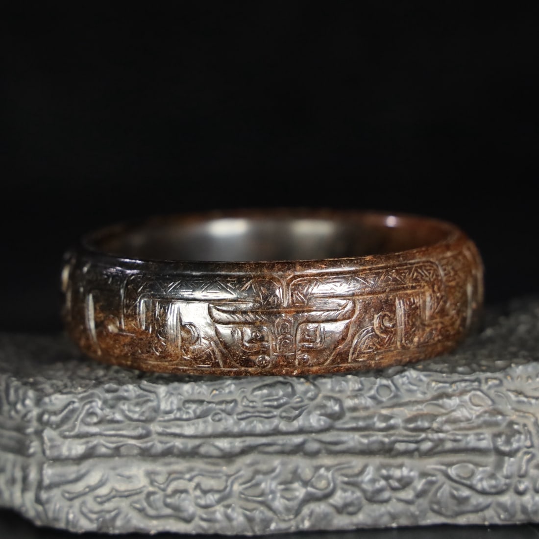 An Exquisite Chinese Natural Jade Carved Bracelet: Size: Width 6.2 cm - Height 2 cm Materials: Jade Dynasty: Qing dynasty Attribution: Qianlong Period Object: Bracelet
