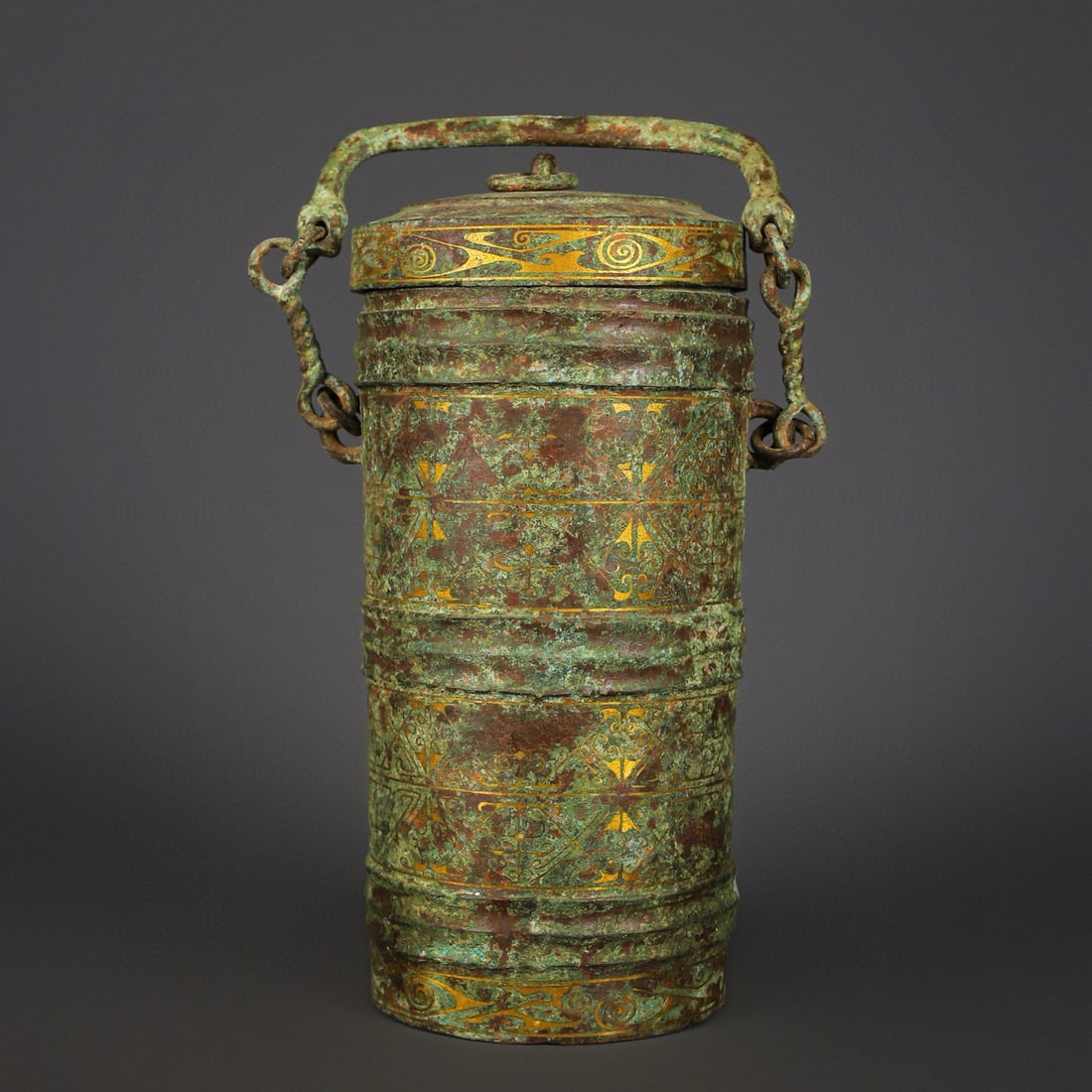 An Exquisite Chinese Bronze chain bottle: Size: Height 28 cm - Width 16 cm Materials: Bronze Dynasty: Han dynasty Attribution: 1st to 3rd-C Object: Bell