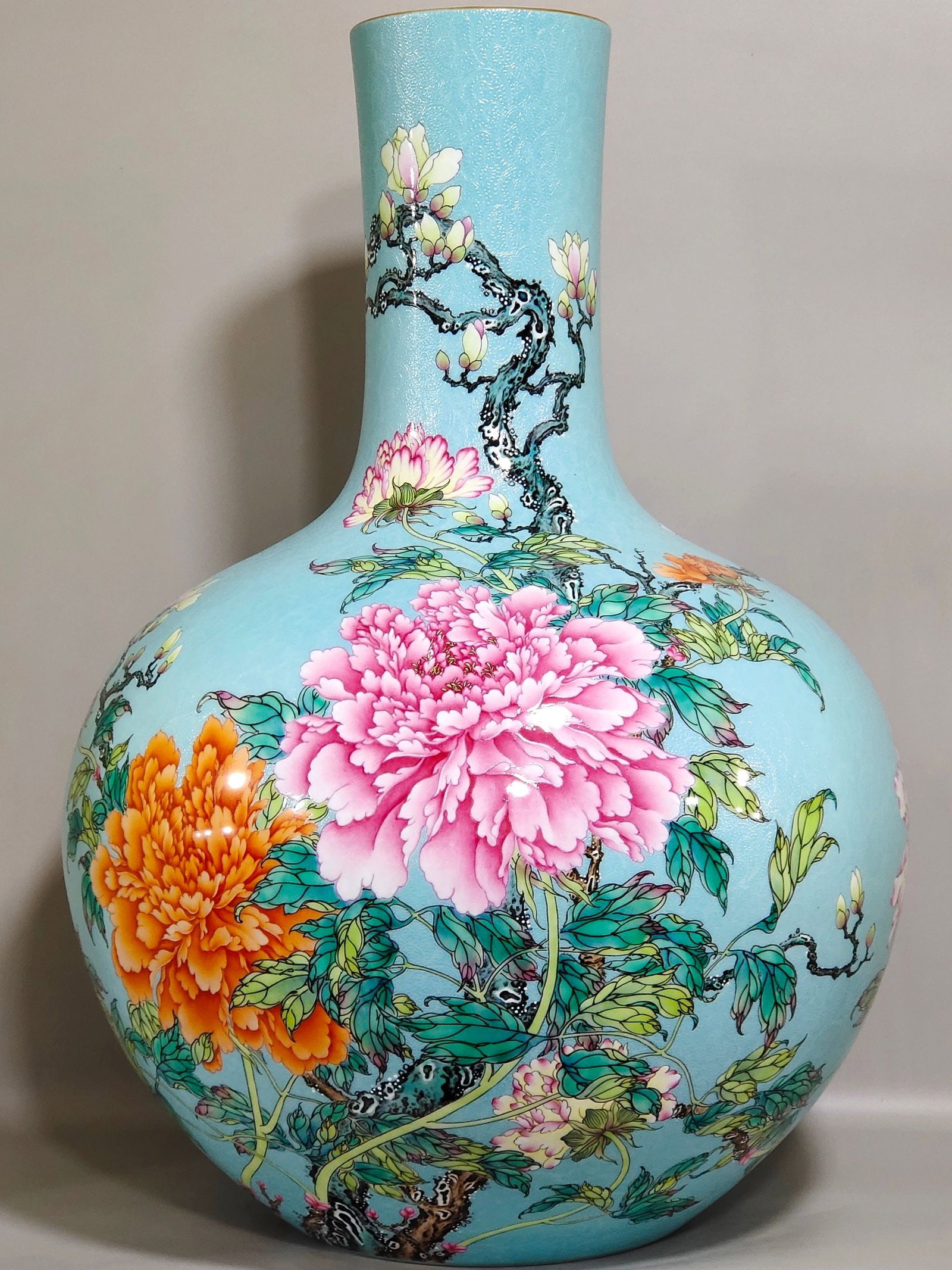 An Exquisite Chinese turquoise green peeled peony flower blooming wealth celestial vase: Size: Height 56 cm - Width 37 cm Materials: Porcelain Dynasty: Qing dynasty Inscription: Qianlong Mark Object: vase