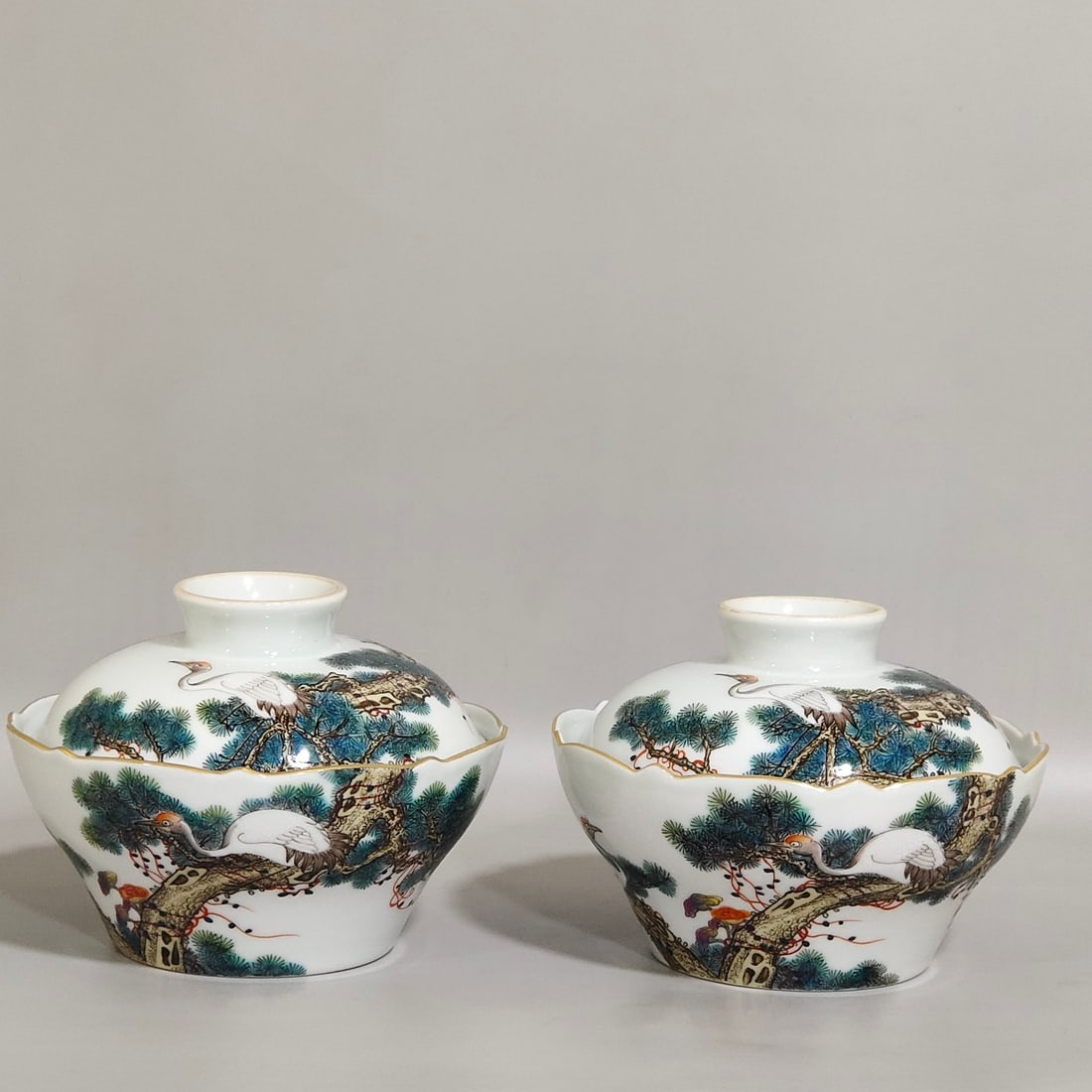 An Exquisite Chinese Songhe Yannian bowl (1 of 9)