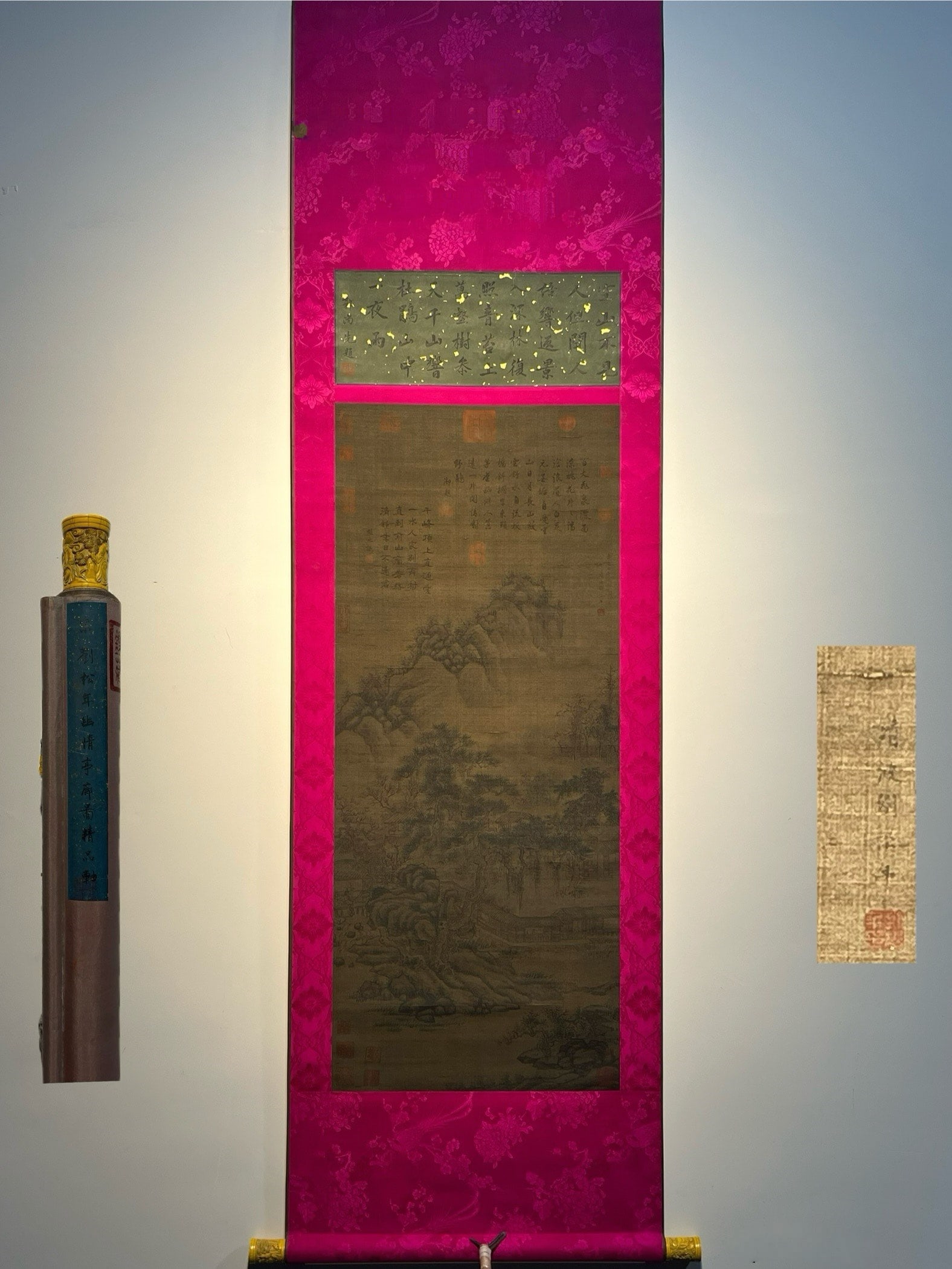 Chinese scroll painting Liu Songnian: Size: Height 135 cm - Width 47 cm Materials: Silk and Paper Dynasty: Song Dynasty Inscription: Liu Songnian Object: Scroll Liu Songnian hand-painted the silk painting _Youting Pavilion and Corridor_ w