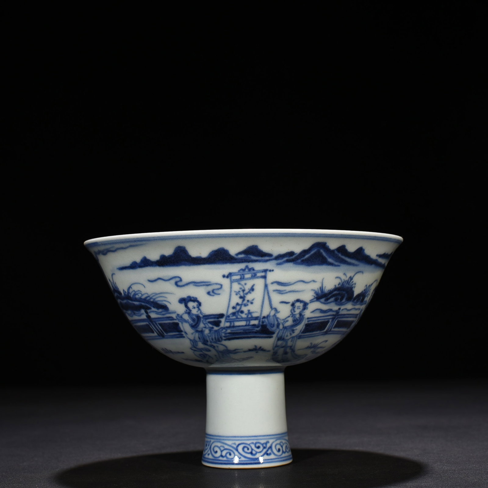 An Exquisite Chinese blue and white tall bowl (1 of 9)
