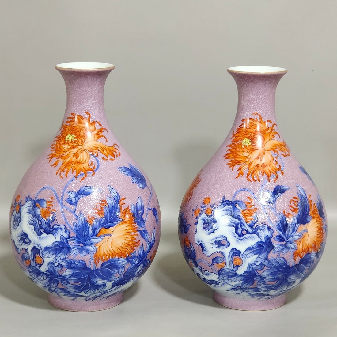 An Exquisite Chinese peach red glaze poppy flower inscribed jade pot spring vase: Size: Height 16 cm - Width 10 cm Materials: Porcelain Dynasty: Qing dynasty Inscription: Qianlong Mark Object: vase